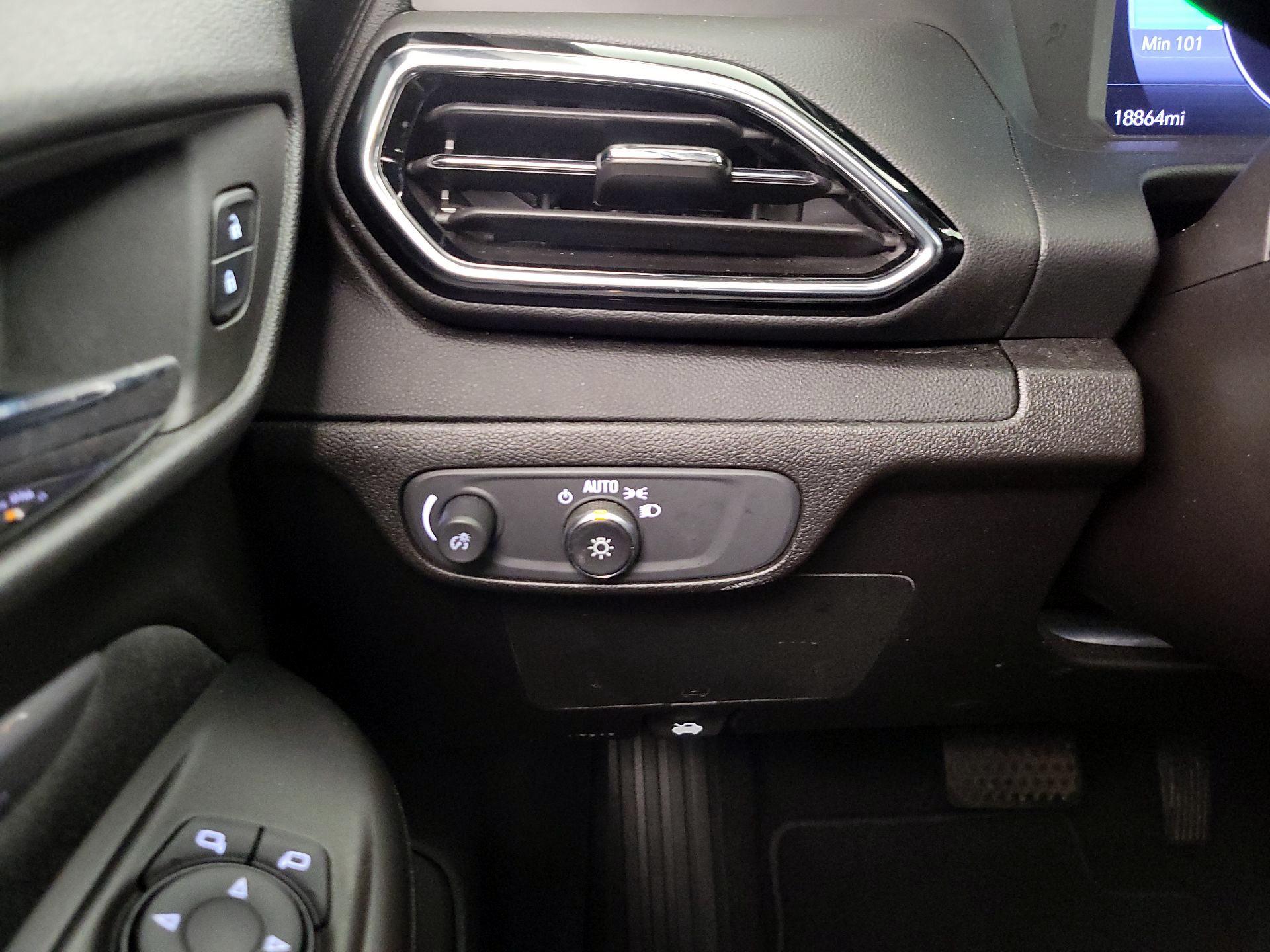 Thumbnail: 2023 Chevrolet Bolt EUV - 13