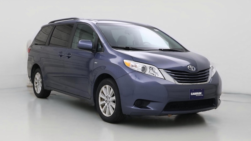 2017 Toyota Sienna LE Hero Image