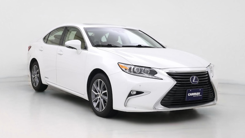 2017 Lexus ES Hybrid 300h Hero Image