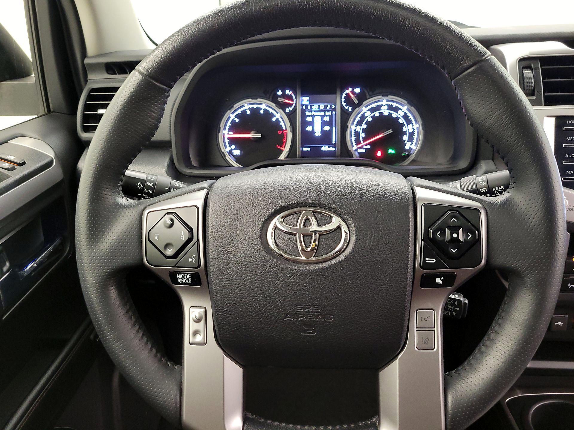 Thumbnail: 2022 Toyota 4Runner - 10