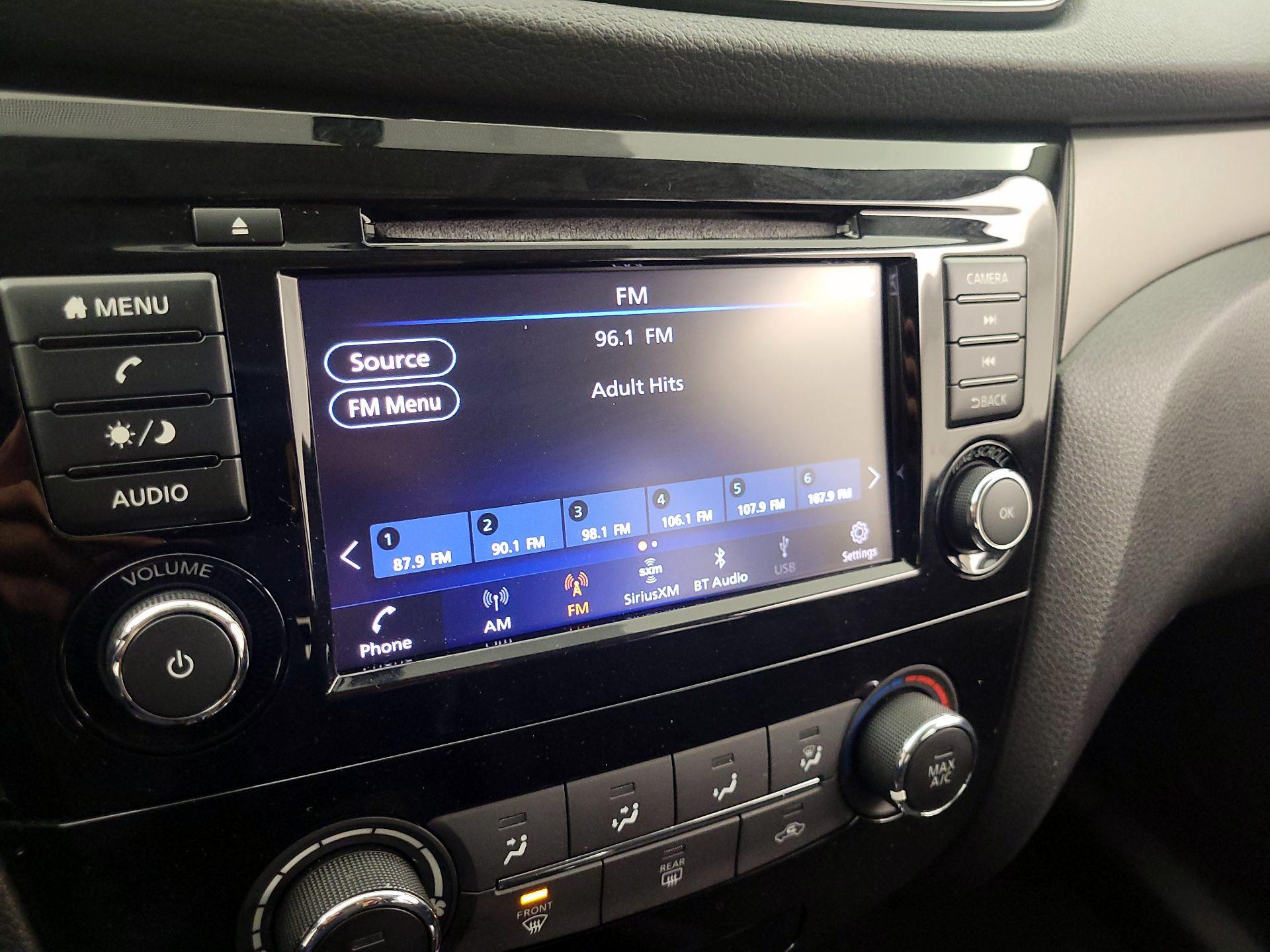 Thumbnail: 2019 Nissan Rogue Sport - 15