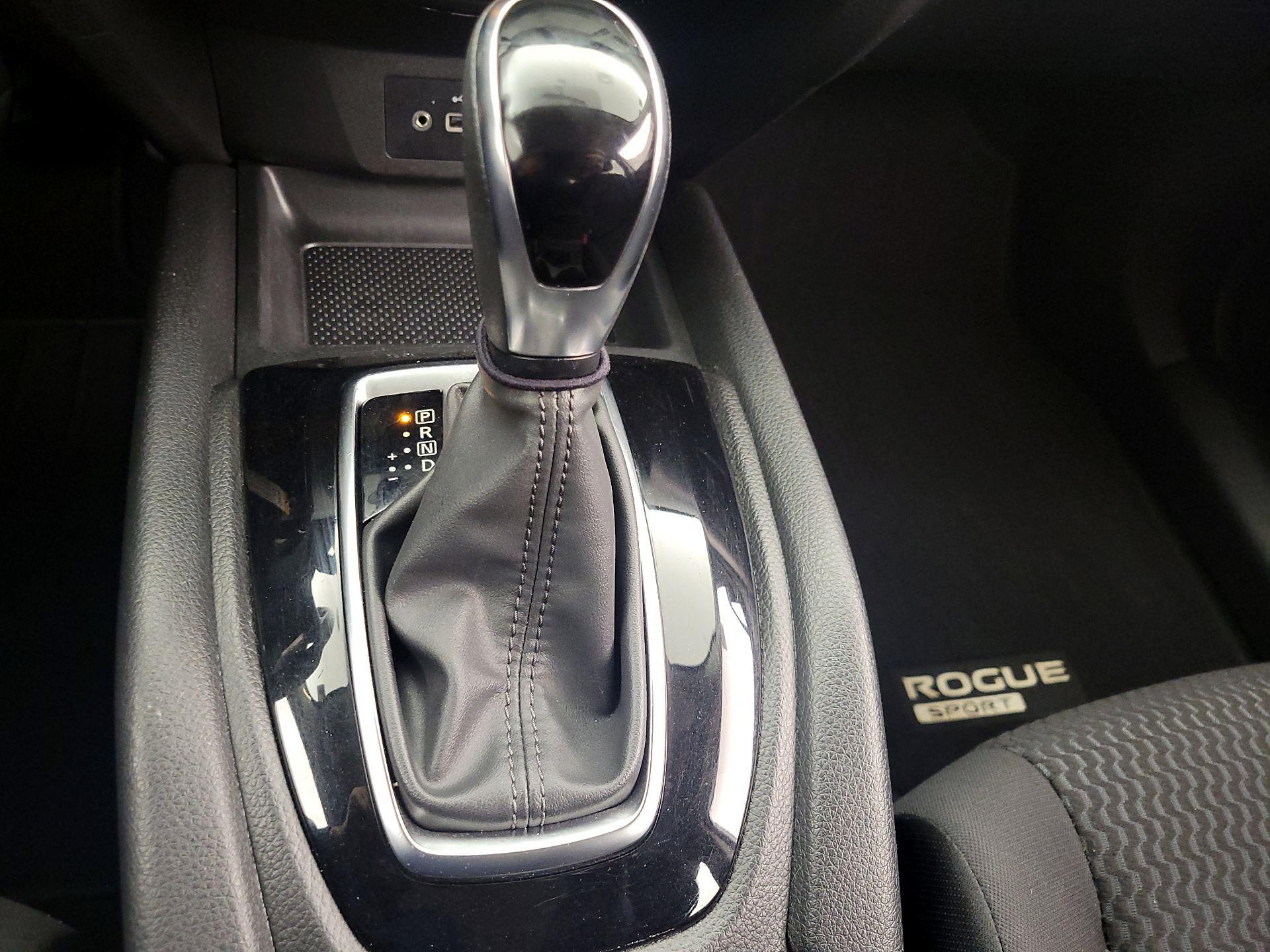 Thumbnail: 2019 Nissan Rogue Sport - 17