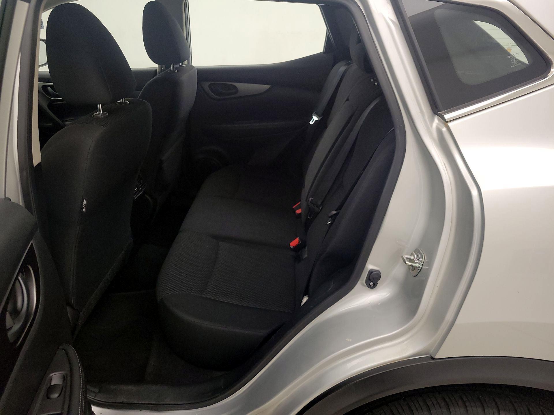 Thumbnail: 2019 Nissan Rogue Sport - 19