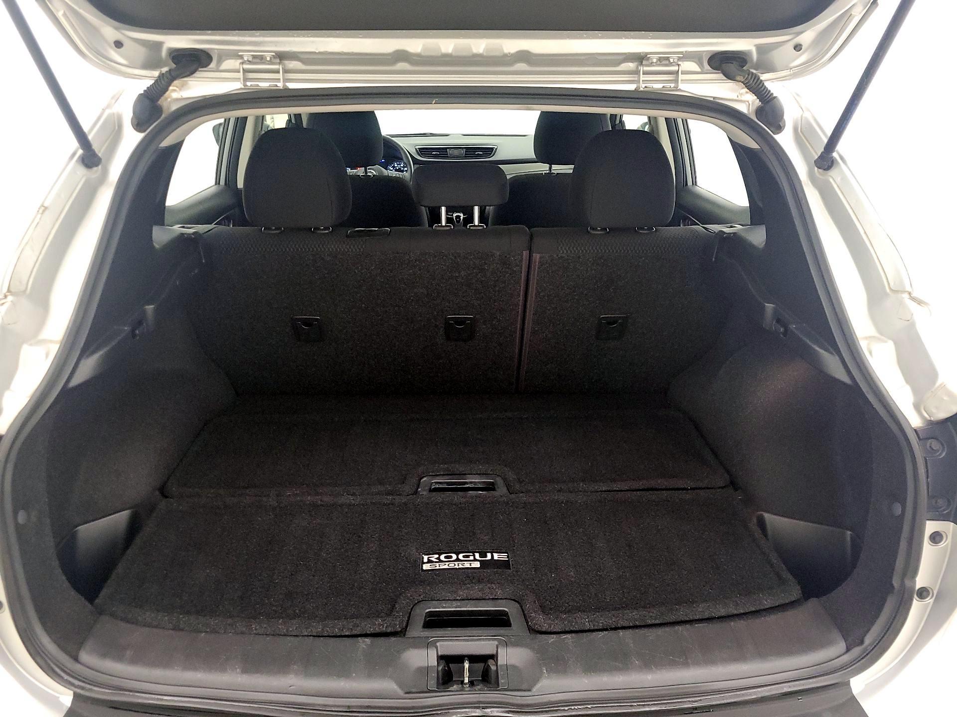 Thumbnail: 2019 Nissan Rogue Sport - 20