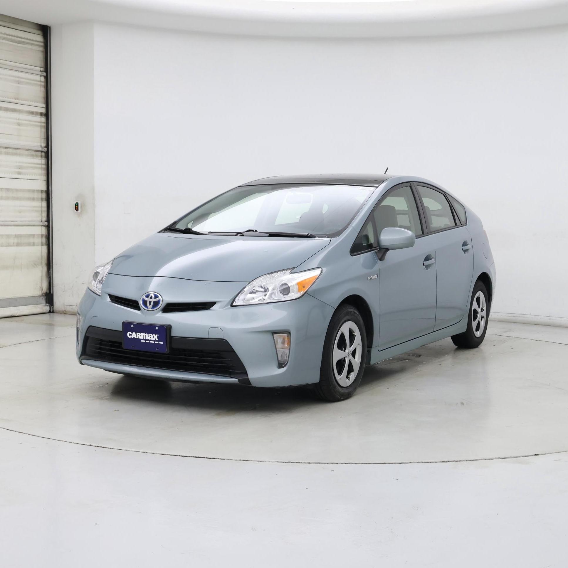 Thumbnail: 2015 Toyota Prius - 4