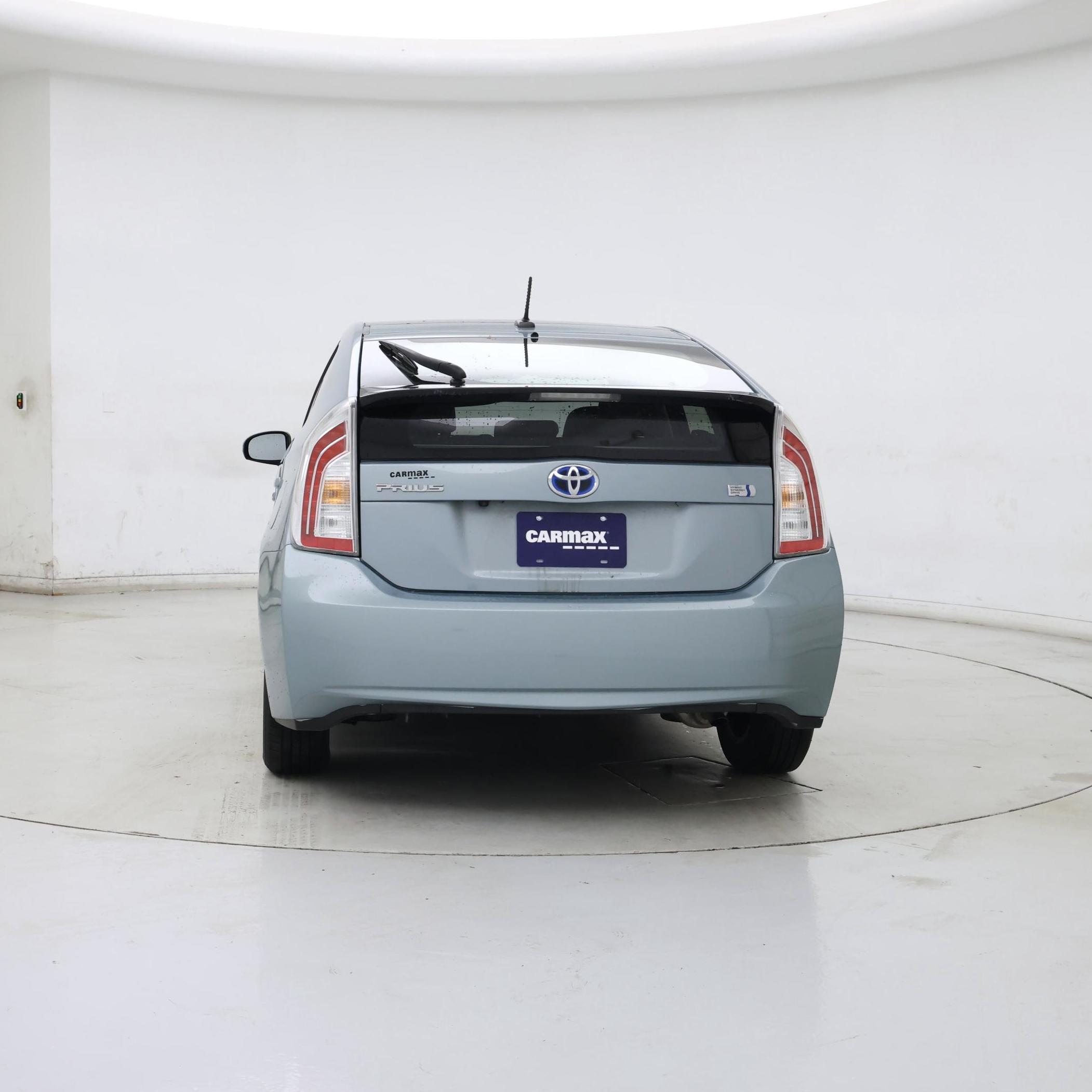 Thumbnail: 2015 Toyota Prius - 6