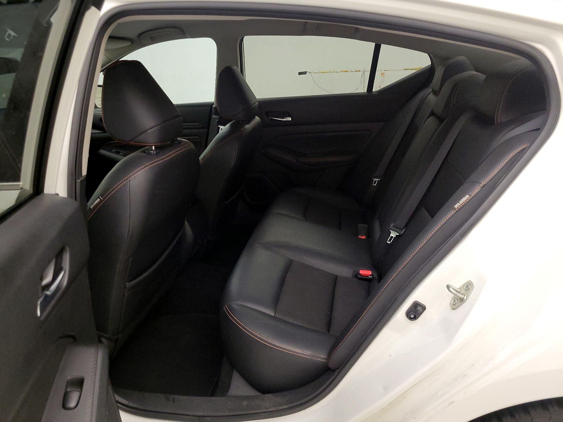 Thumbnail: 2019 Nissan Altima - 19