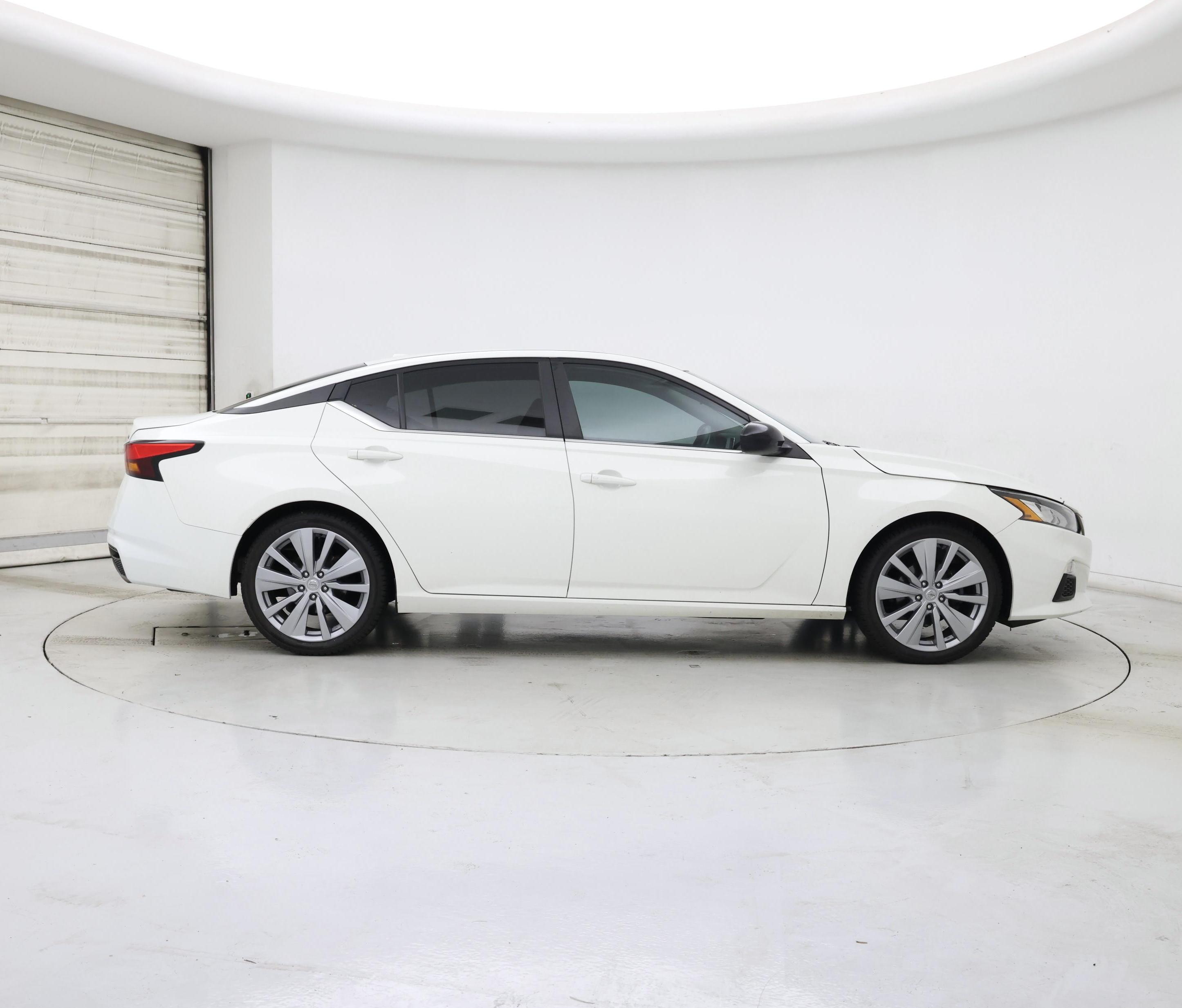 Thumbnail: 2019 Nissan Altima - 7
