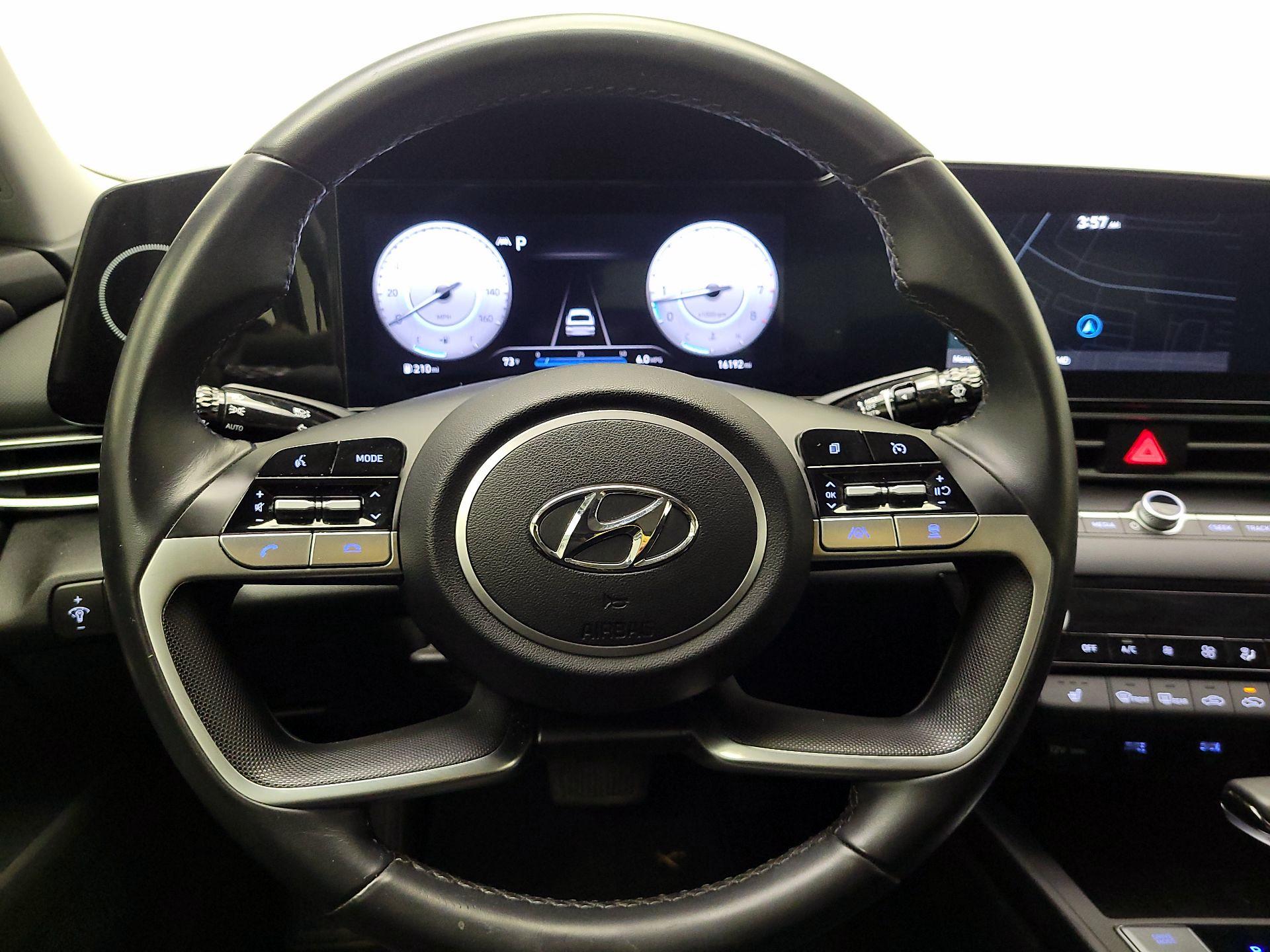 Thumbnail: 2023 Hyundai Elantra - 10