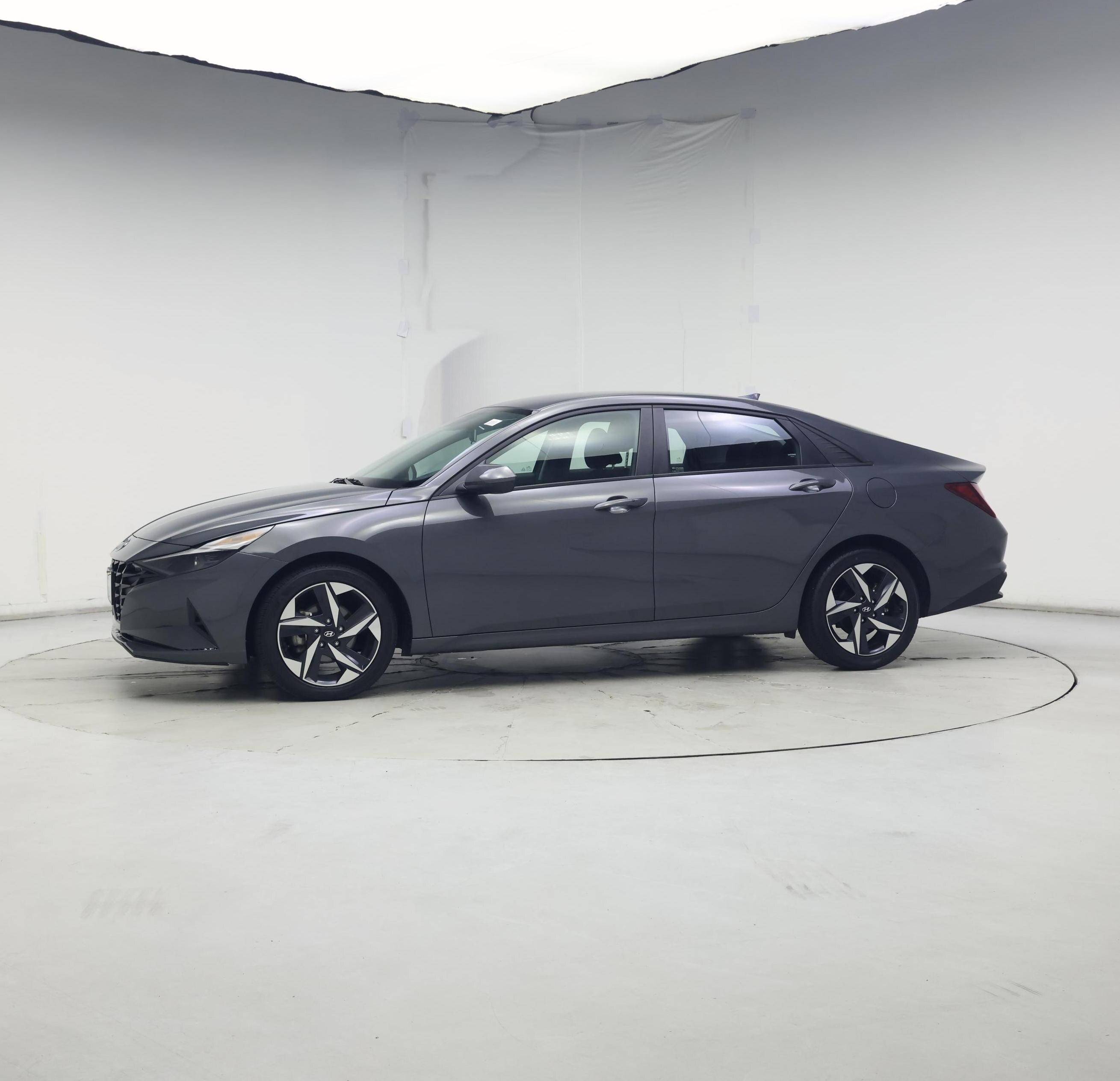 Thumbnail: 2023 Hyundai Elantra - 3