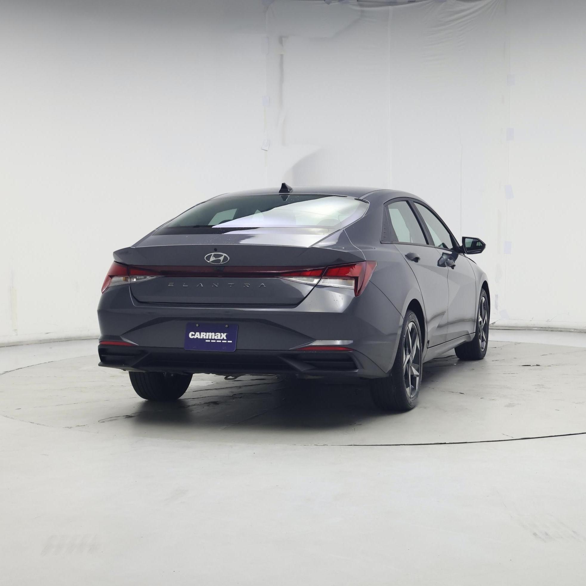 Thumbnail: 2023 Hyundai Elantra - 8