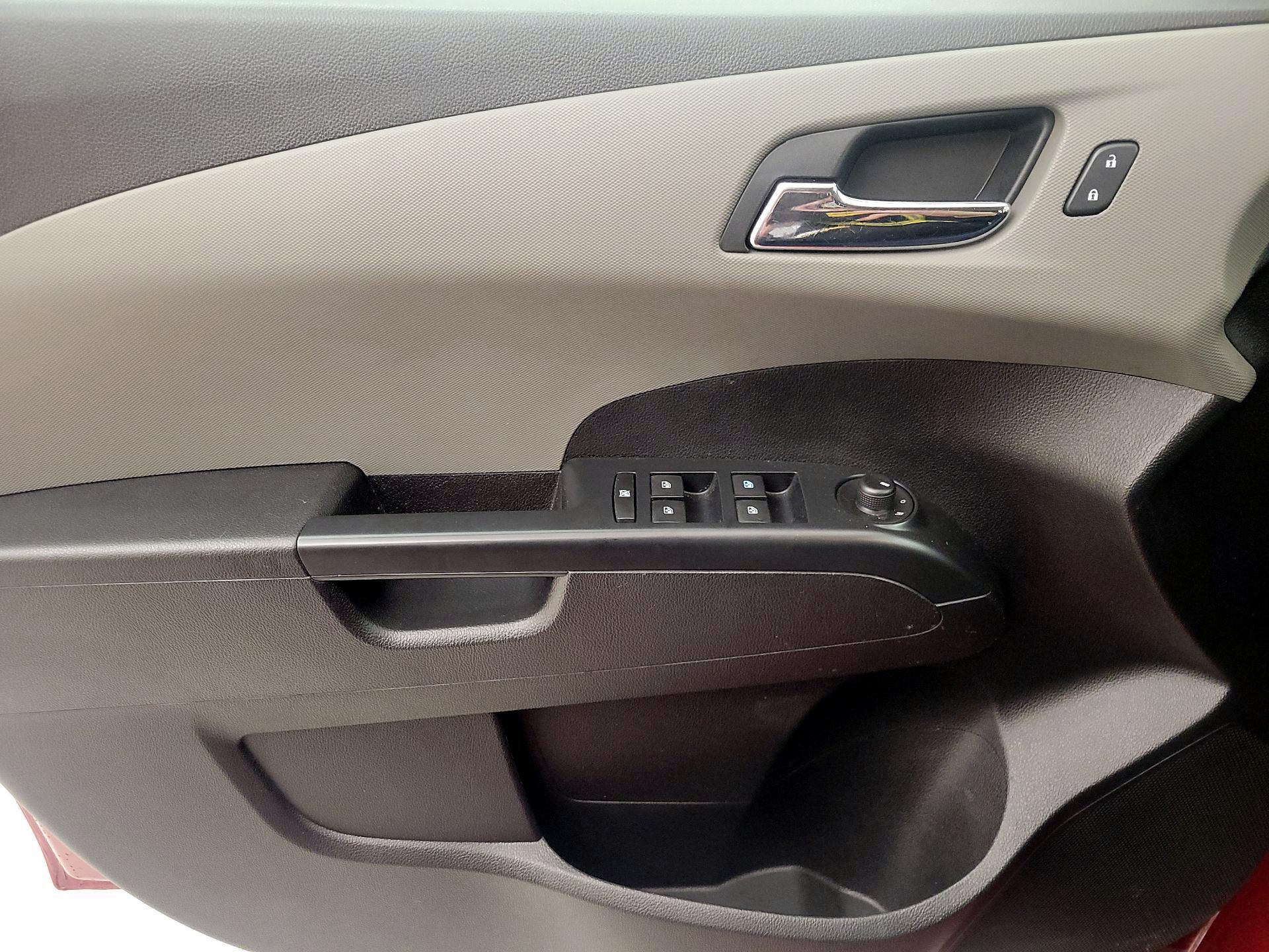 Thumbnail: 2015 Chevrolet Sonic - 12