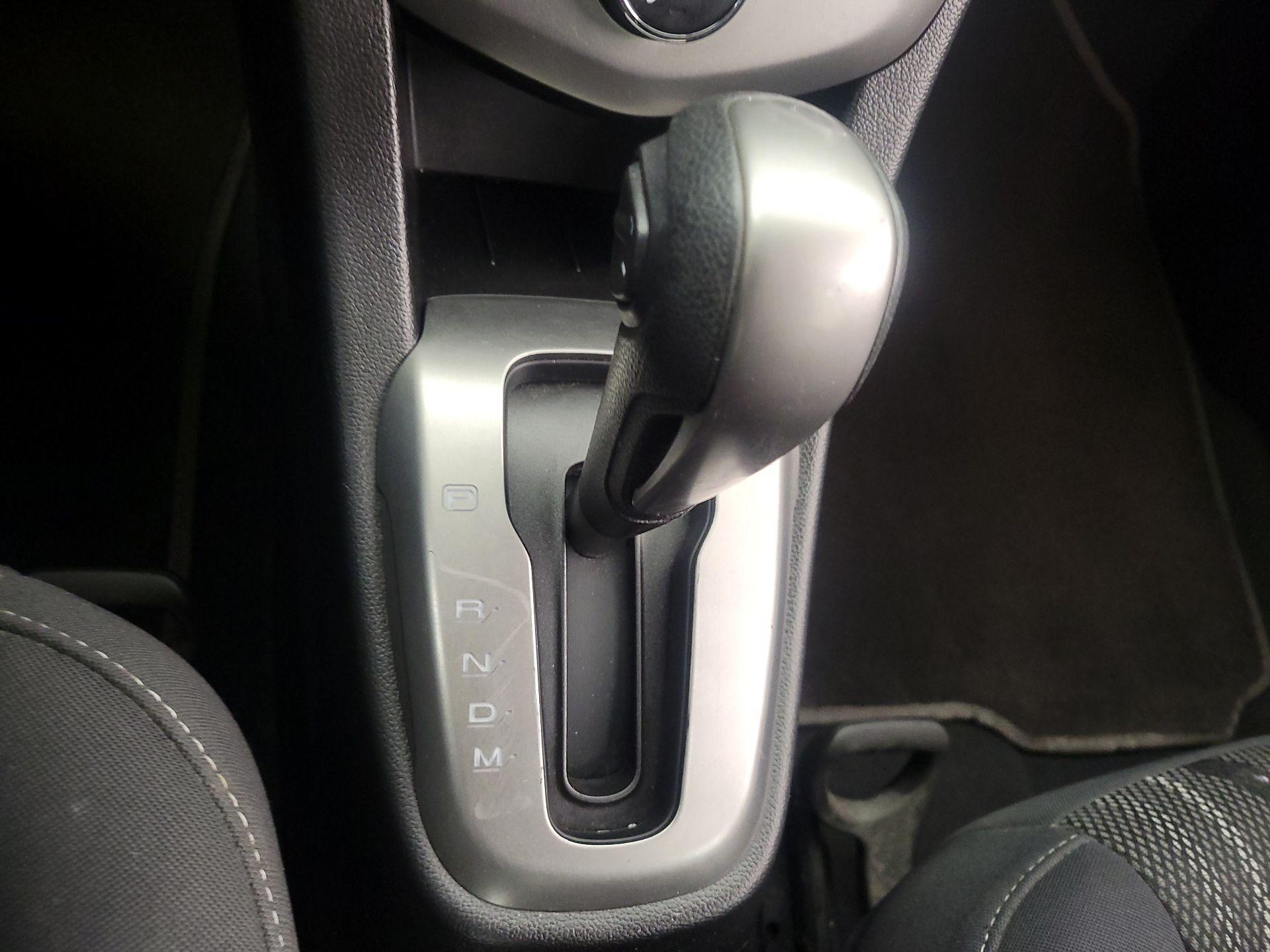 Thumbnail: 2015 Chevrolet Sonic - 16