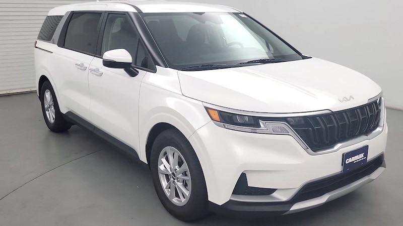 2022 Kia Carnival LXS Hero Image