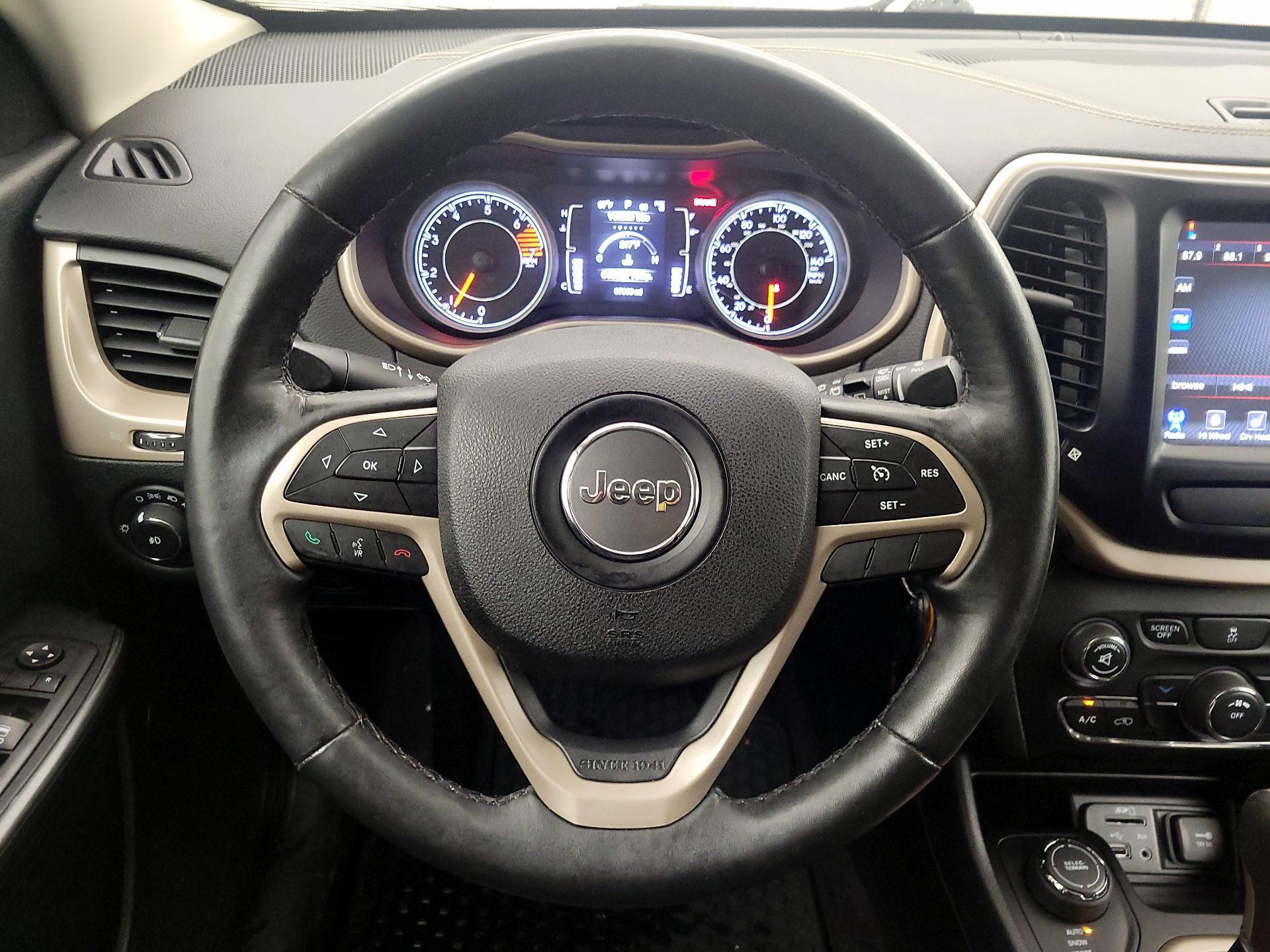 Thumbnail: 2016 Jeep Cherokee - 10