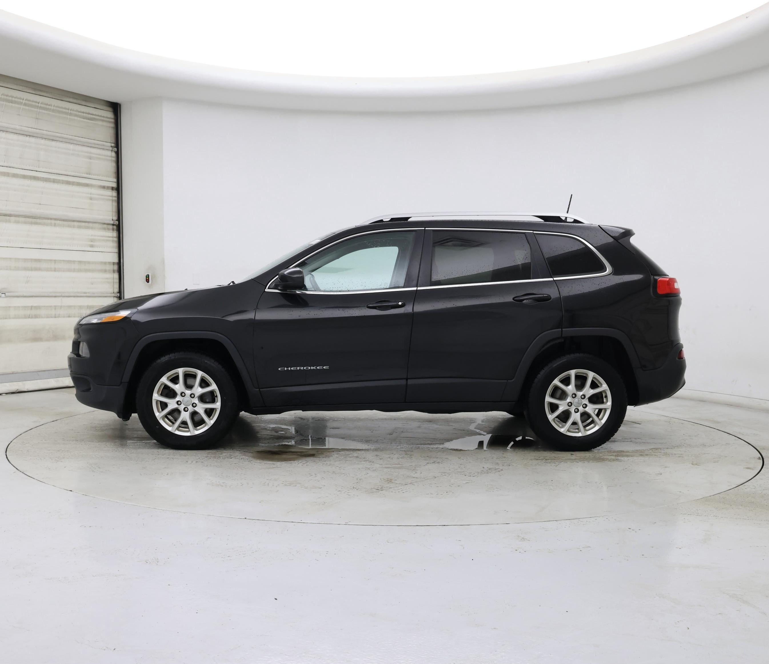 Thumbnail: 2016 Jeep Cherokee - 3