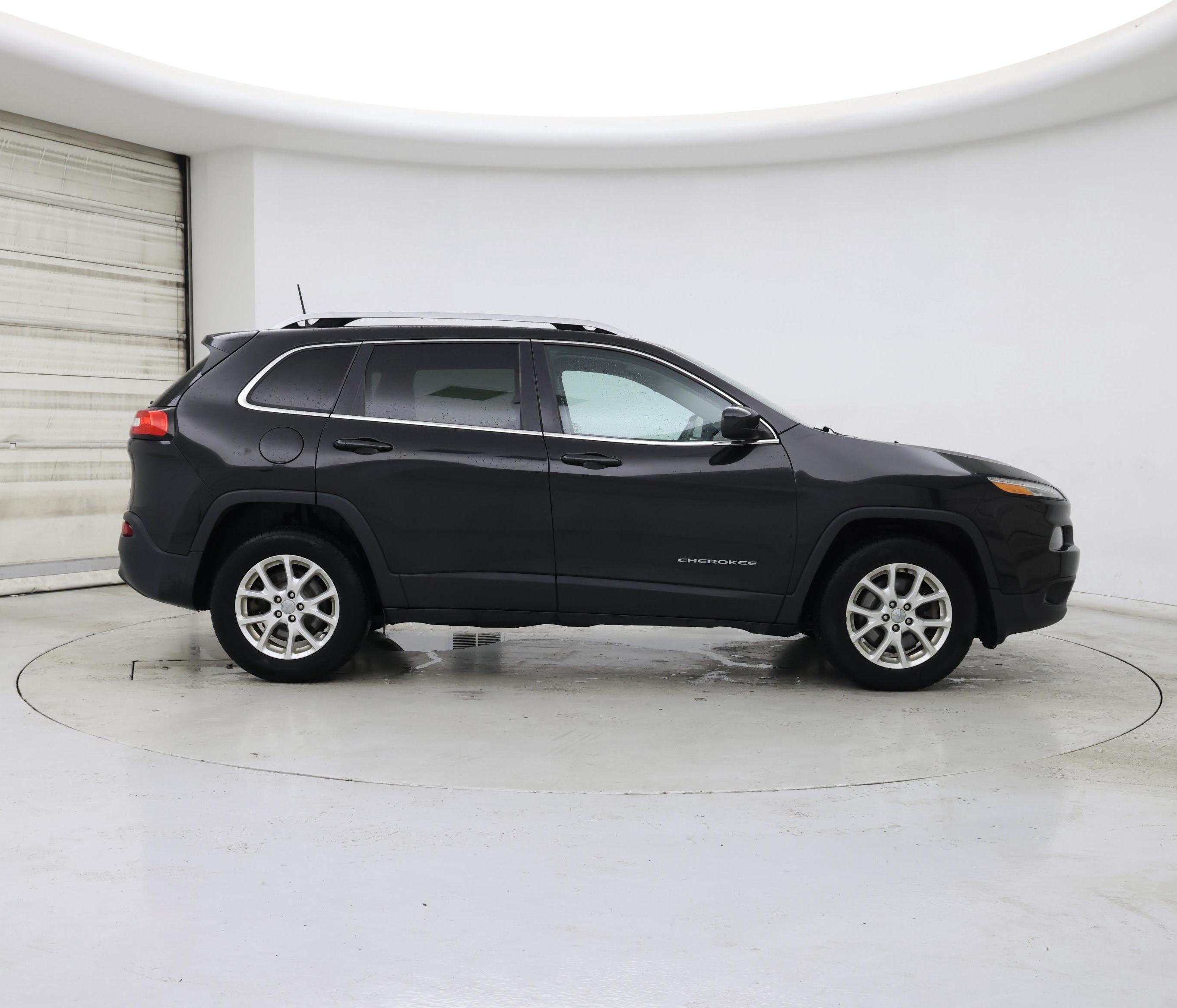Thumbnail: 2016 Jeep Cherokee - 7
