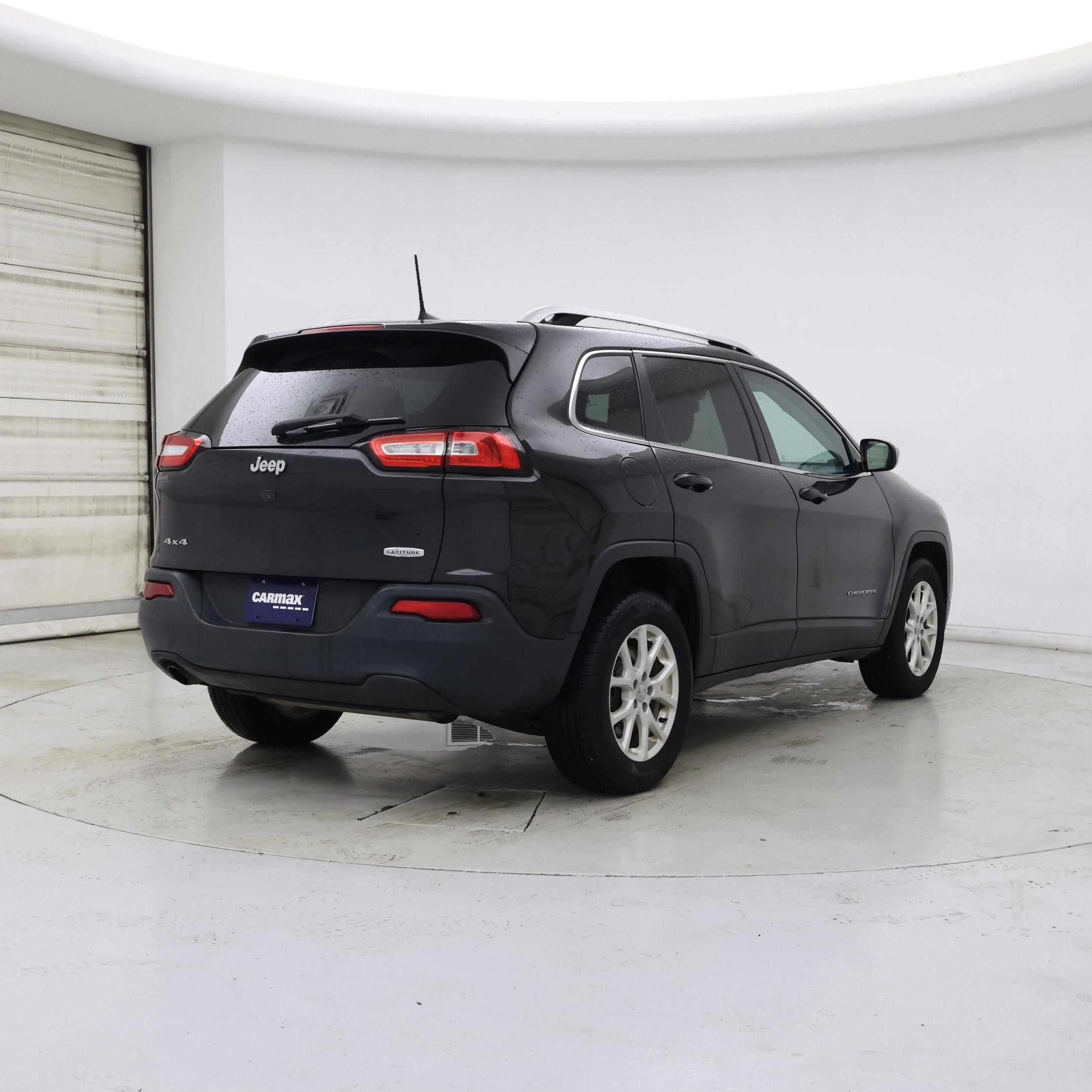Thumbnail: 2016 Jeep Cherokee - 8