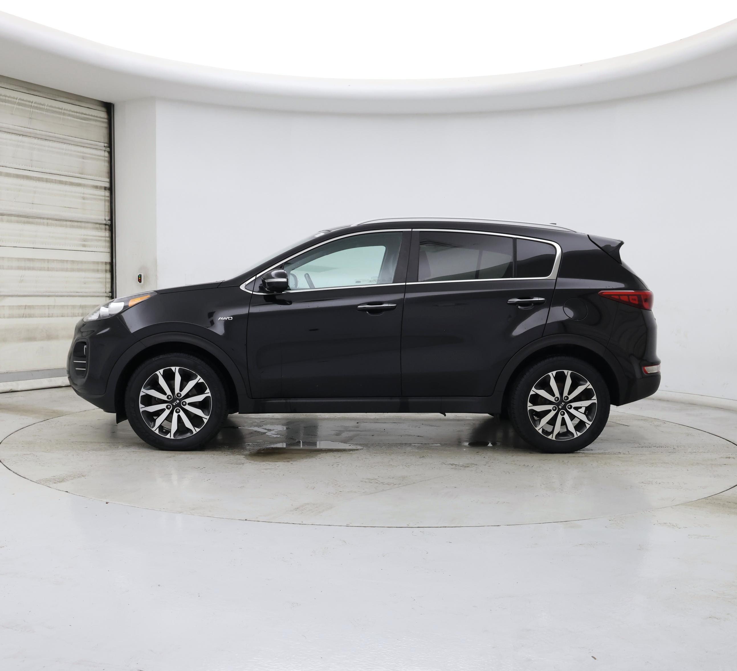 Thumbnail: 2018 Kia Sportage - 3