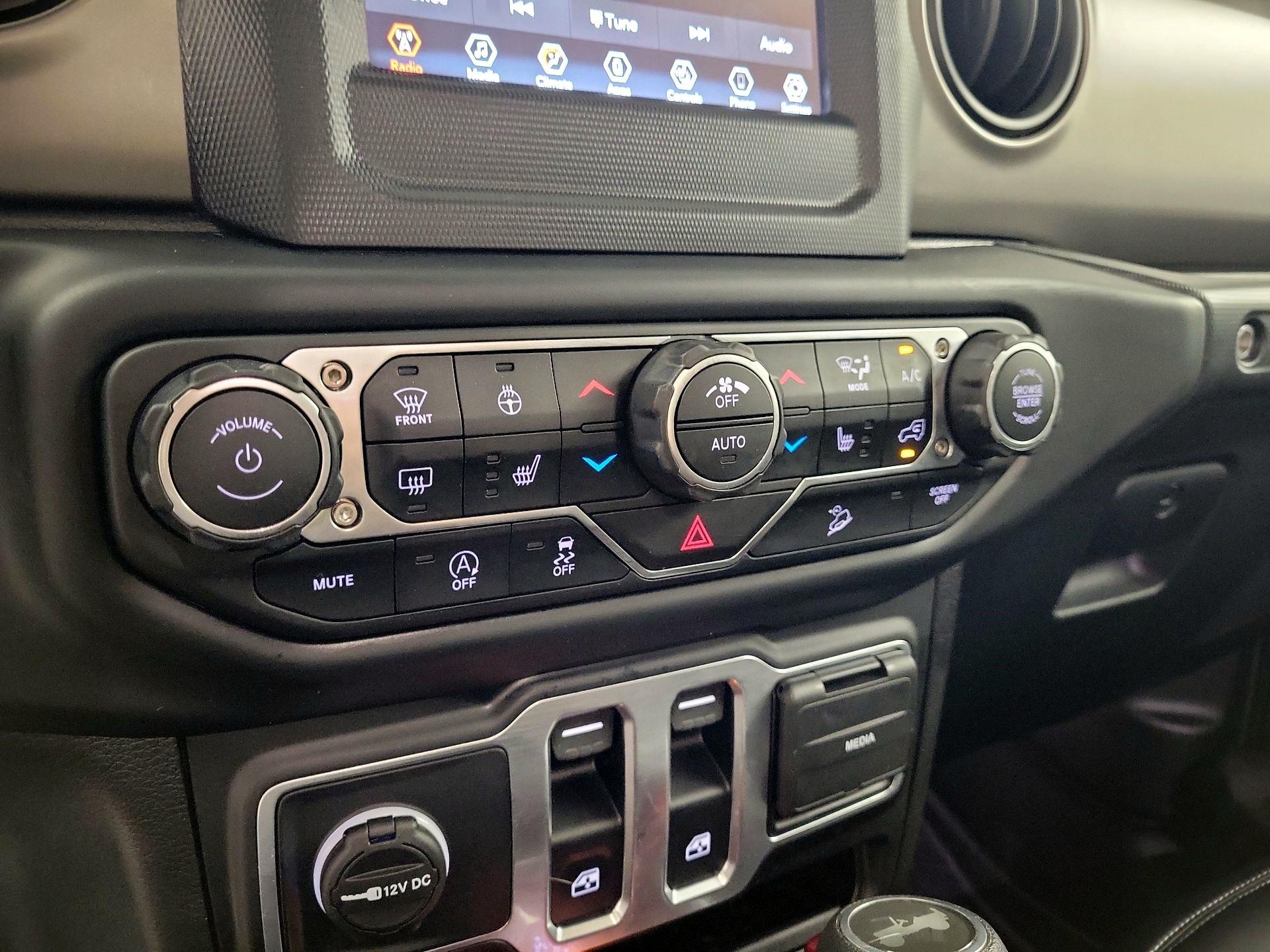 Thumbnail: 2021 Jeep Wrangler - 14