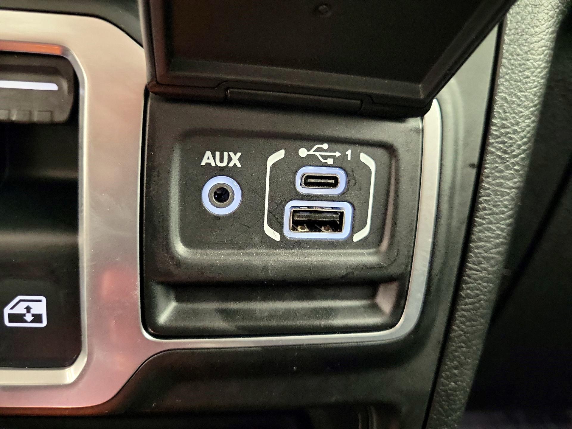 Thumbnail: 2021 Jeep Wrangler - 16