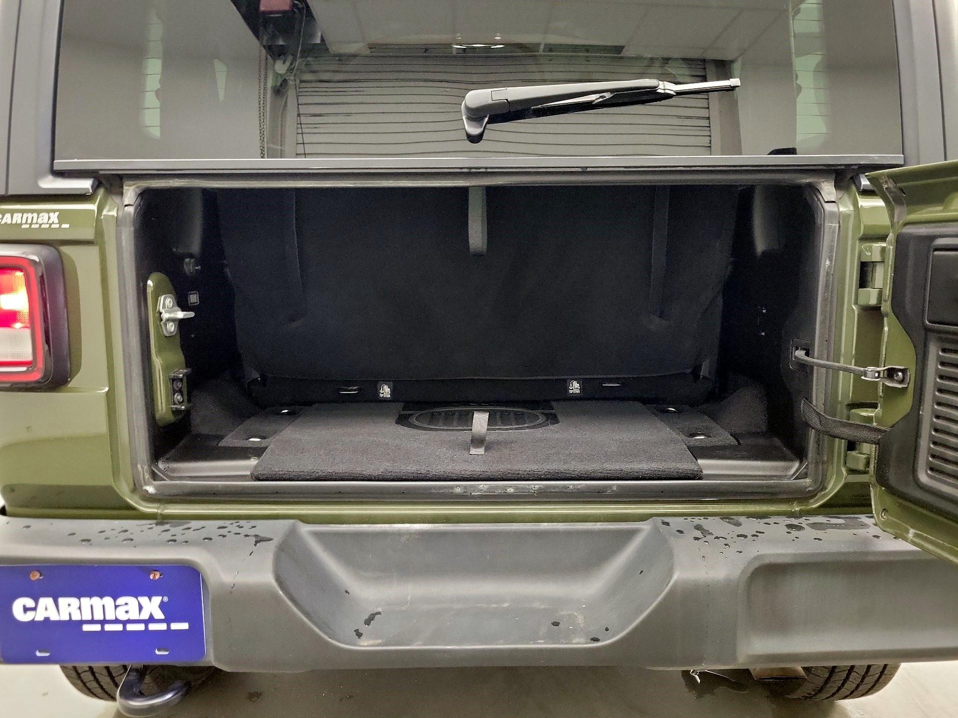 Thumbnail: 2021 Jeep Wrangler - 18