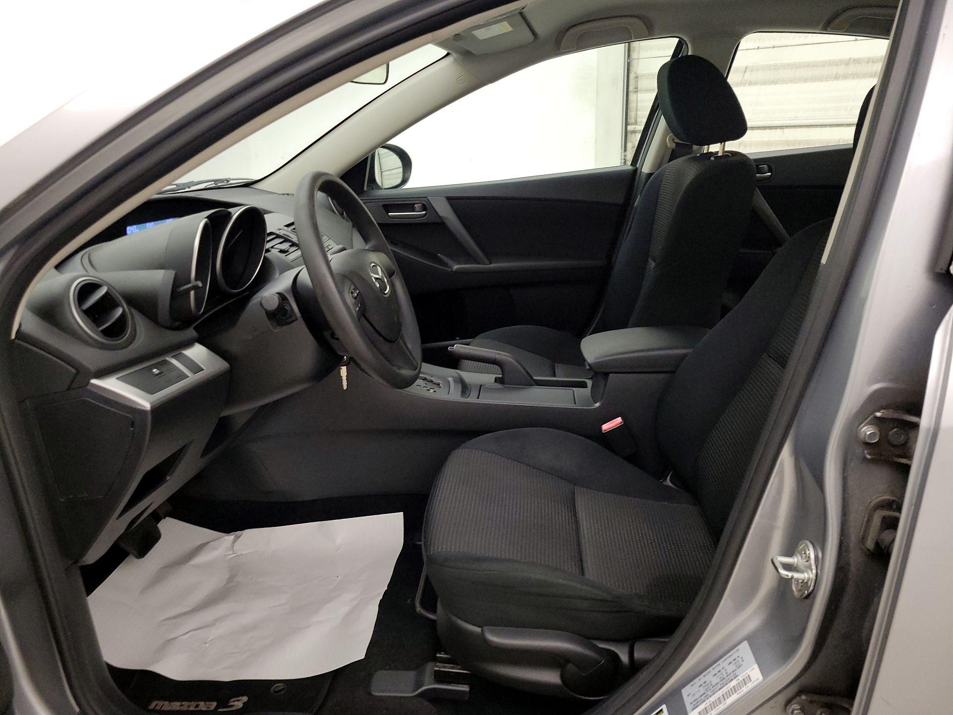 Thumbnail: 2013 Mazda Mazda3 - 11