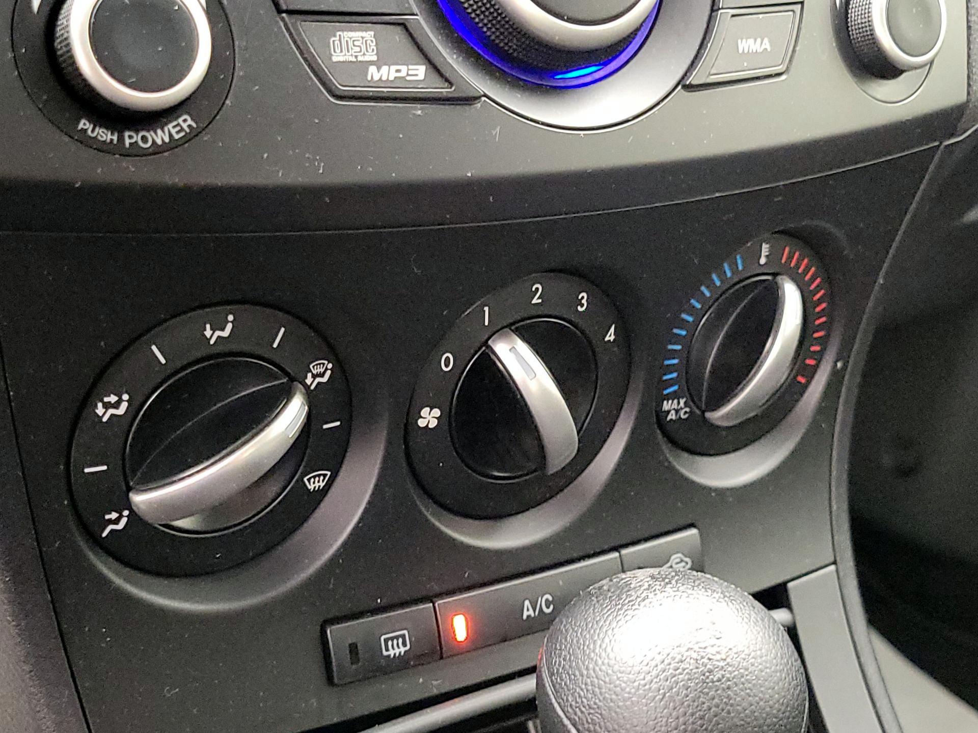 Thumbnail: 2013 Mazda Mazda3 - 15