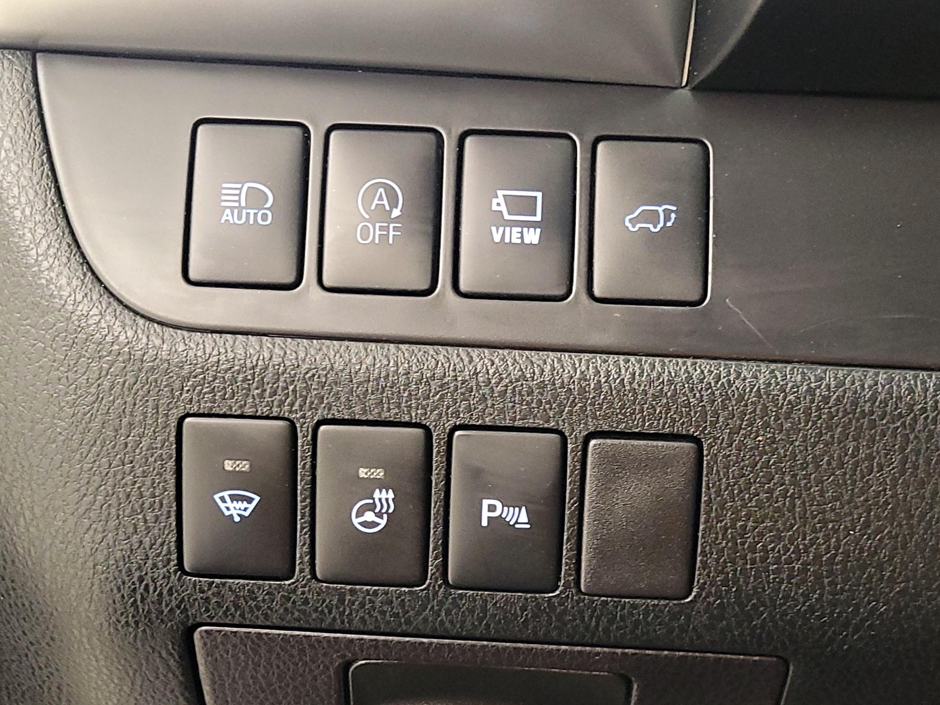 Thumbnail: 2019 Toyota Highlander - 13