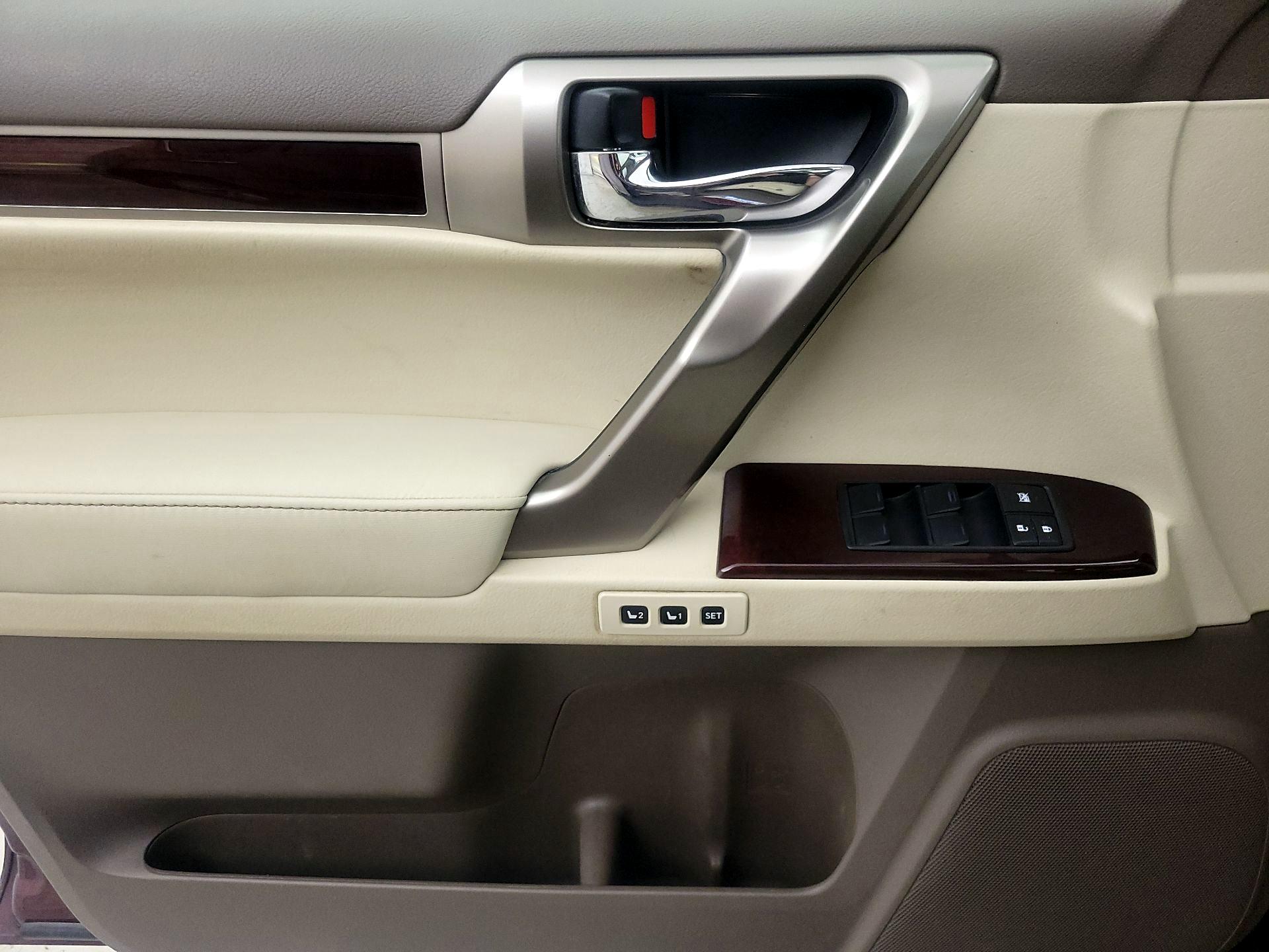 Thumbnail: 2015 Lexus GX - 12