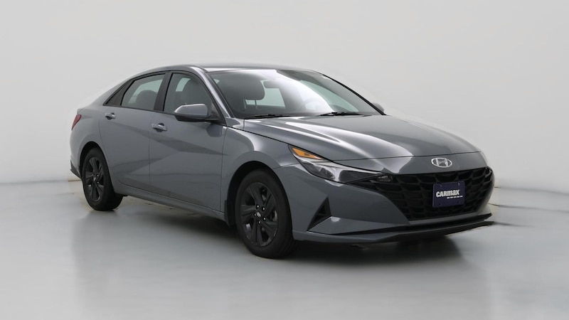 2022 Hyundai Elantra SEL Hero Image