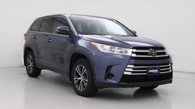 2019 Toyota Highlander LE Hero Image