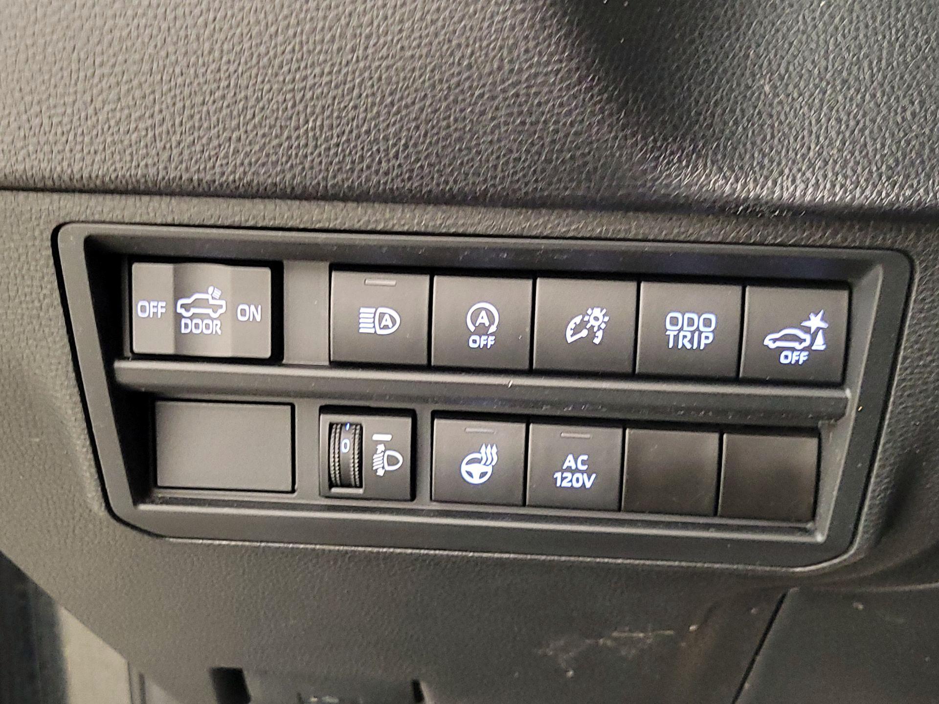 Thumbnail: 2022 Toyota Tundra - 13