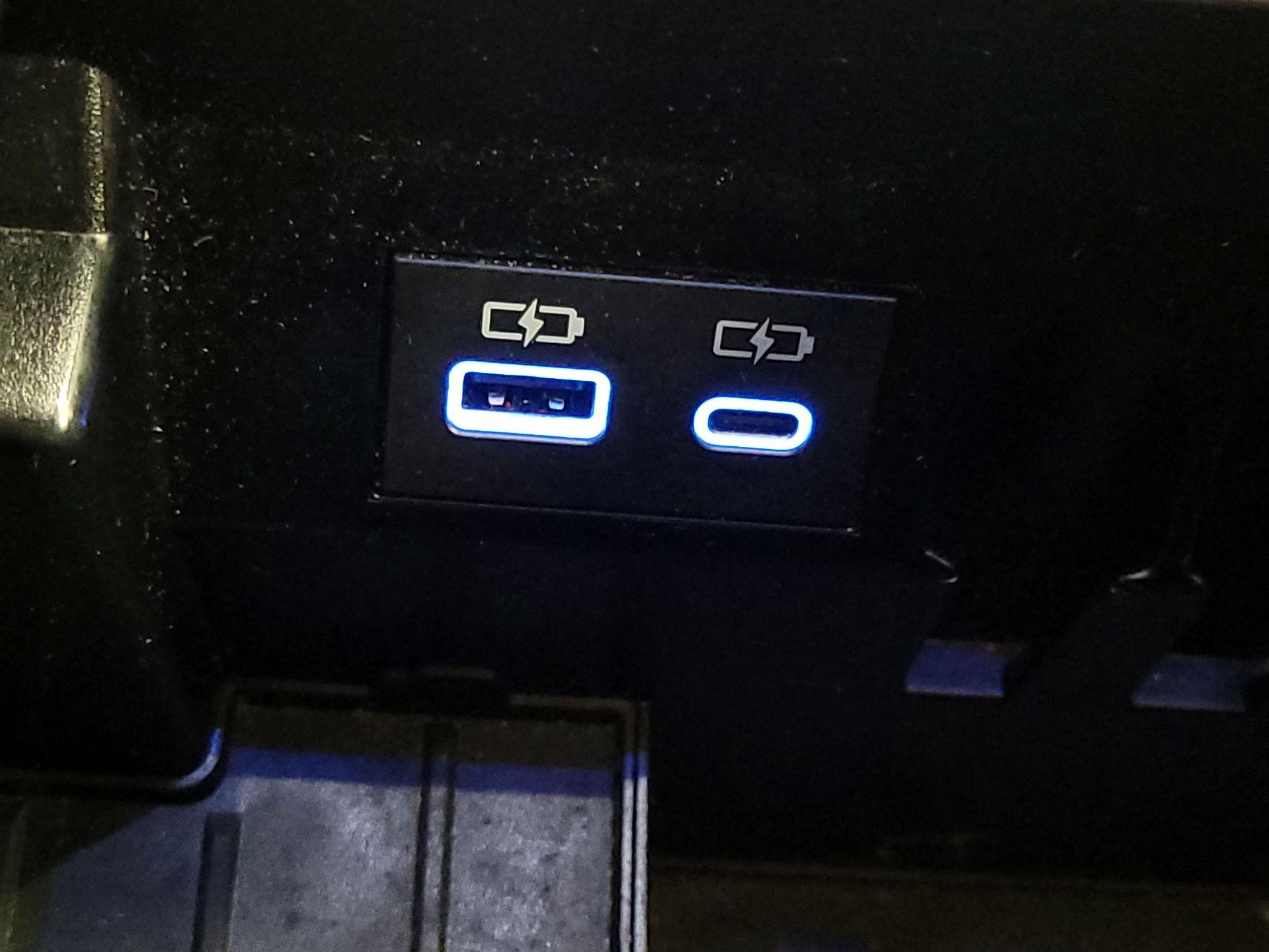 Thumbnail: 2022 Toyota Tundra - 18