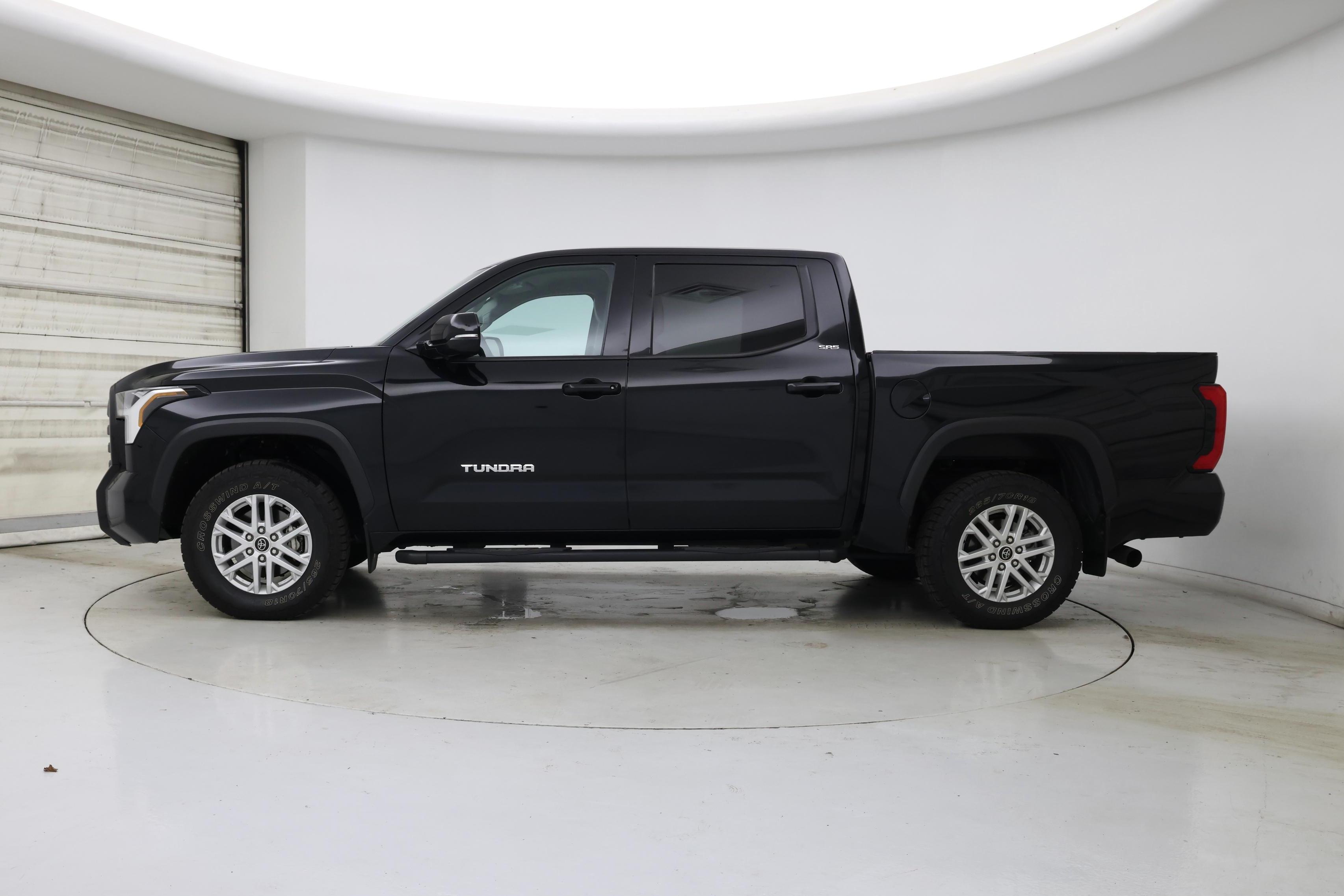 Thumbnail: 2022 Toyota Tundra - 3