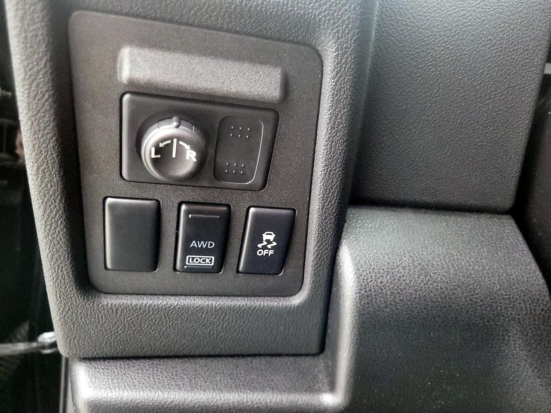 Thumbnail: 2015 Nissan Rogue - 13