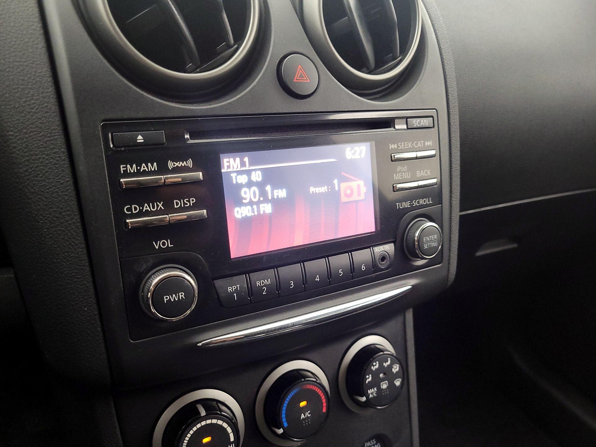 Thumbnail: 2015 Nissan Rogue - 15