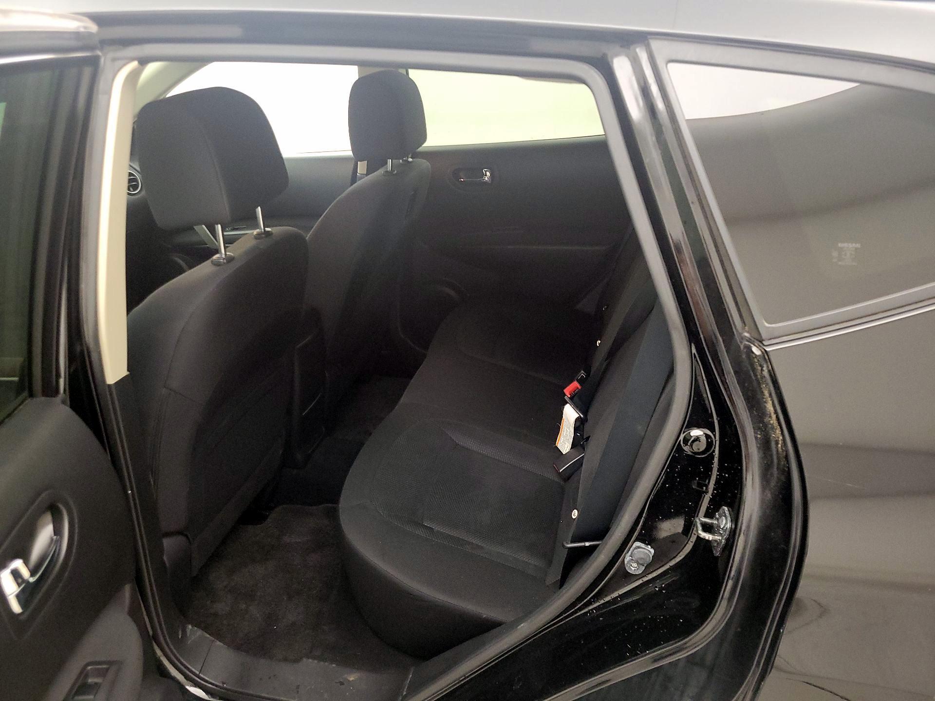 Thumbnail: 2015 Nissan Rogue - 19