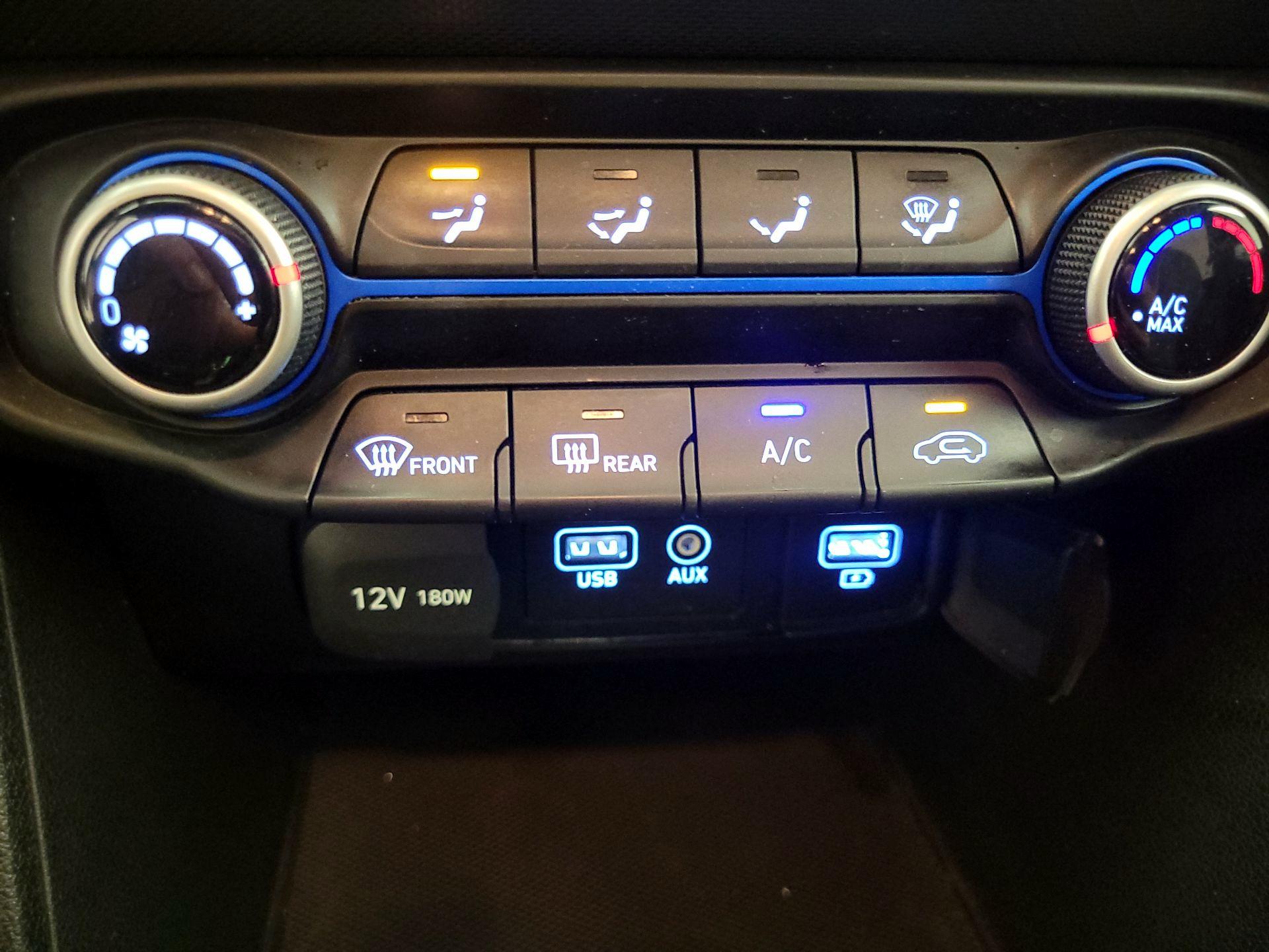 Thumbnail: 2019 Hyundai Veloster - 16