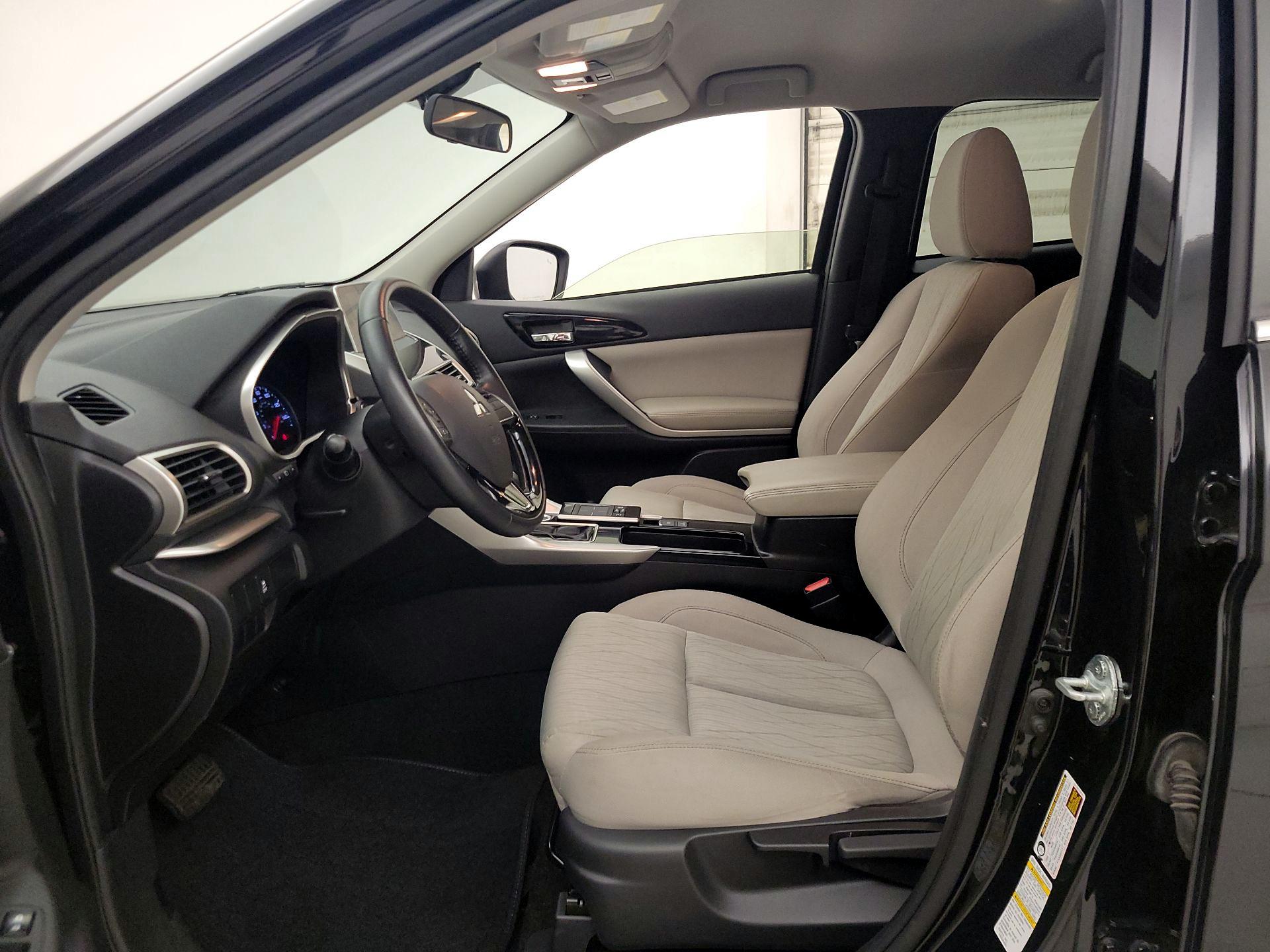 Thumbnail: 2018 Mitsubishi Eclipse Cross - 11
