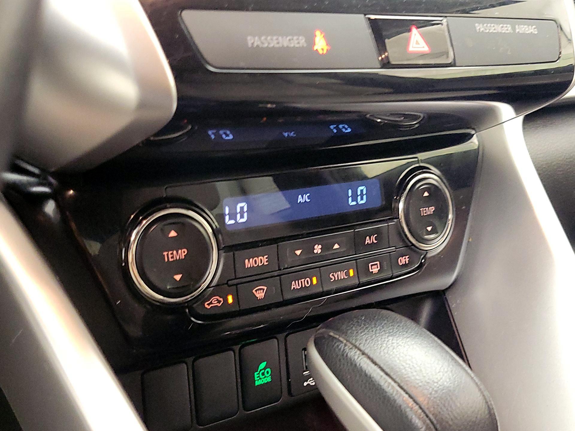 Thumbnail: 2018 Mitsubishi Eclipse Cross - 16