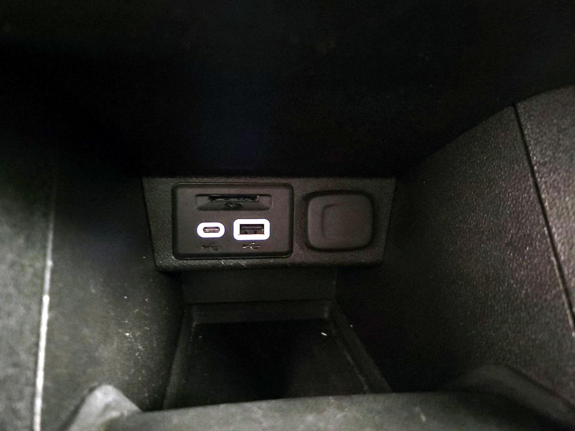 Thumbnail: 2023 Chevrolet Bolt EV - 18