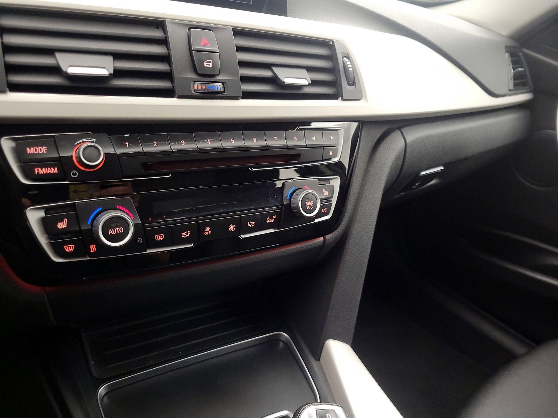 Thumbnail: 2018 BMW 3 Series - 17