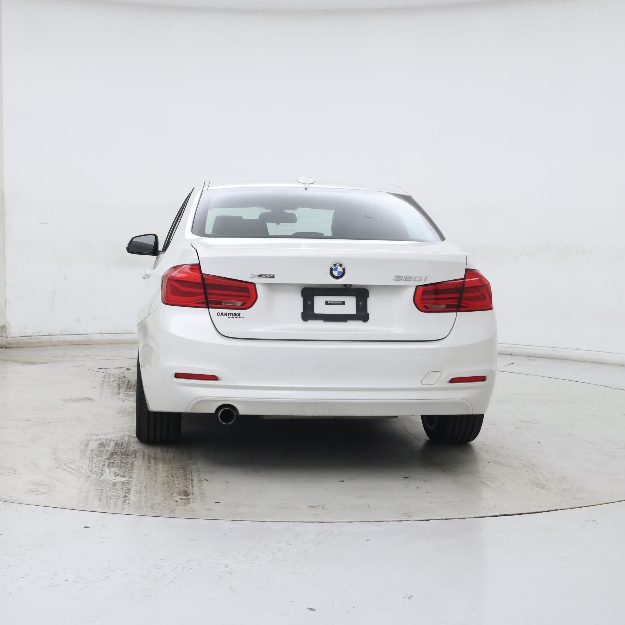 Thumbnail: 2018 BMW 3 Series - 6