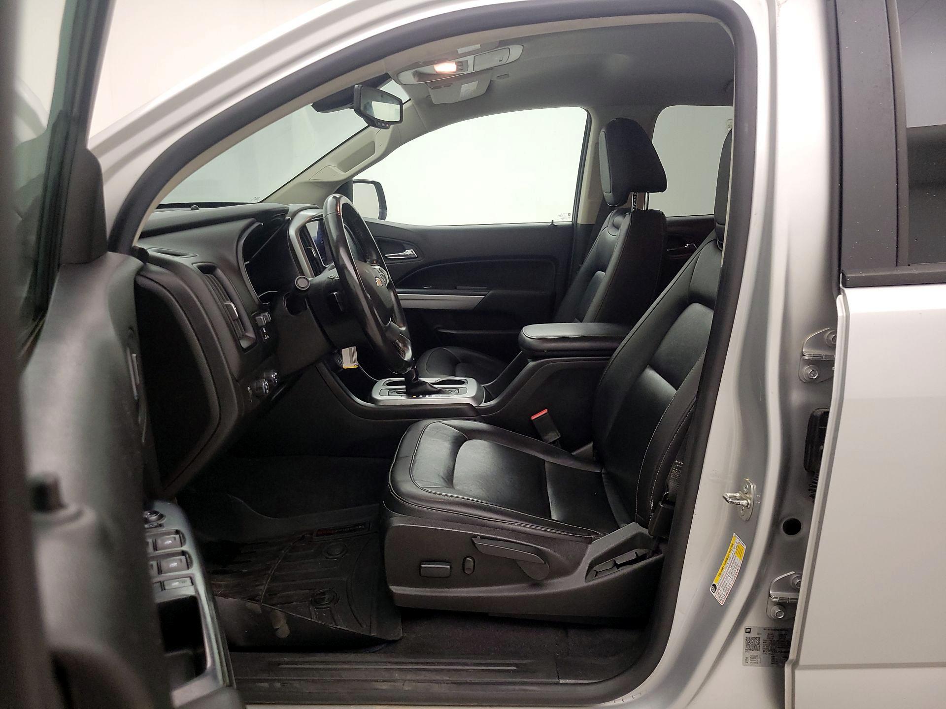 Thumbnail: 2019 Chevrolet Colorado - 11