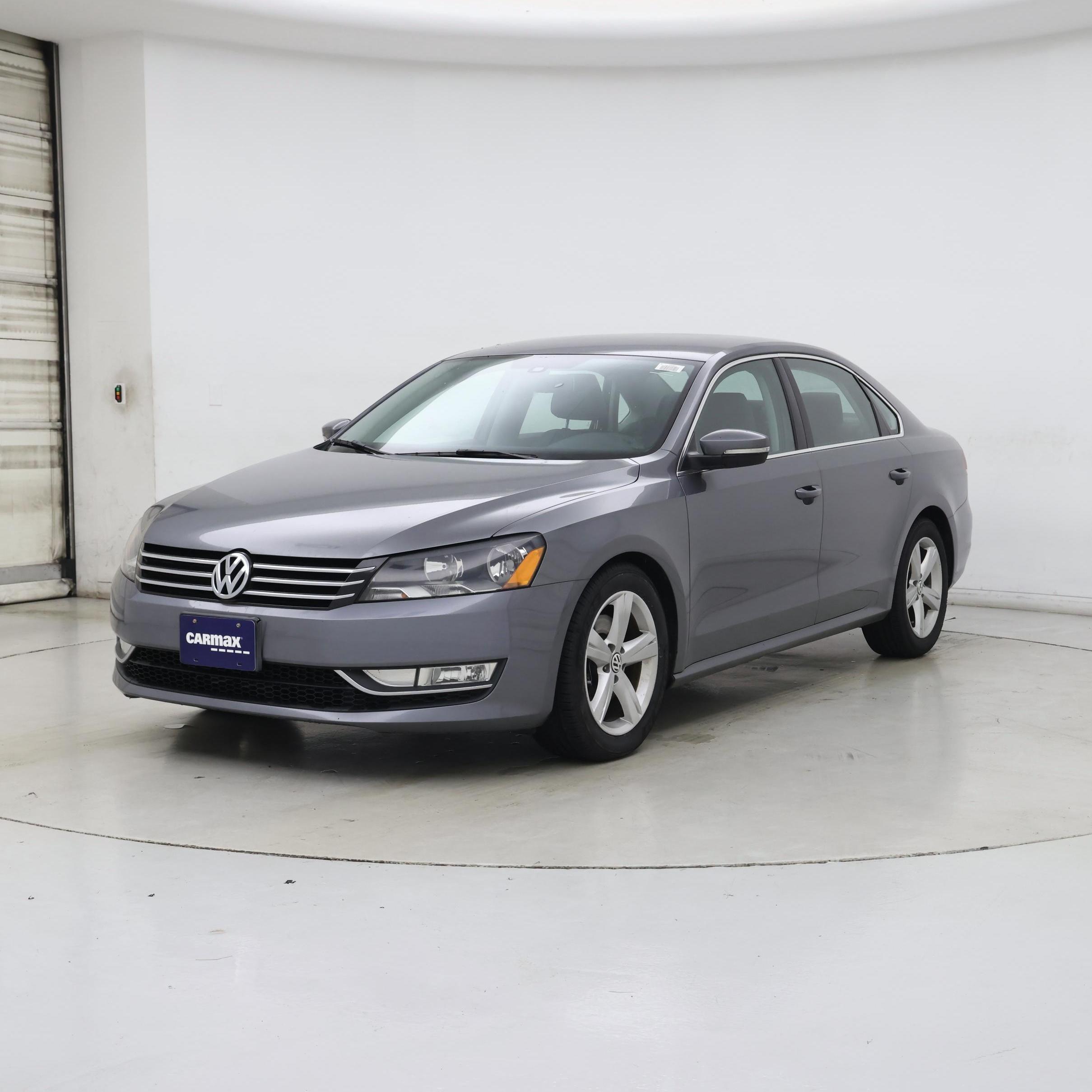 Thumbnail: 2015 Volkswagen Passat - 4