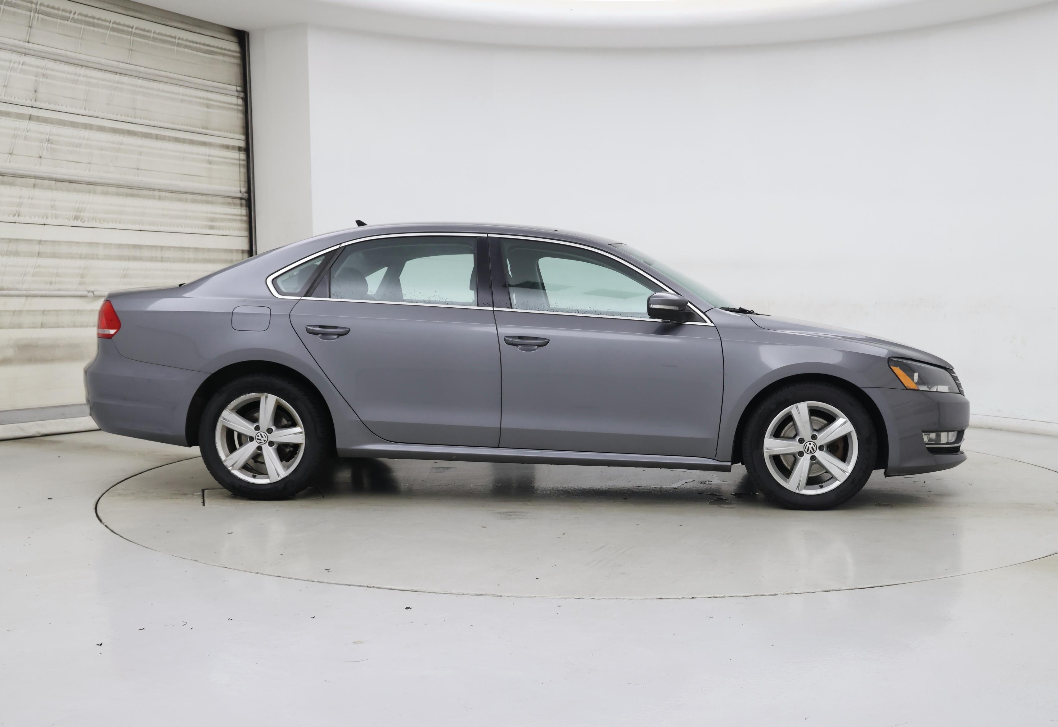 Thumbnail: 2015 Volkswagen Passat - 7
