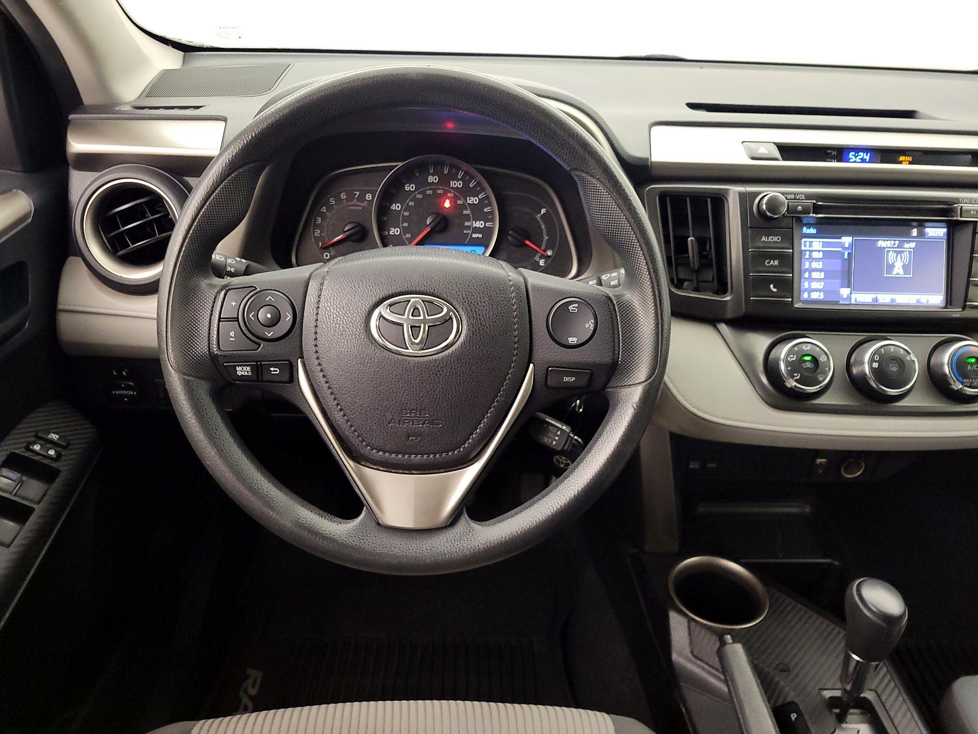 Thumbnail: 2015 Toyota RAV4 - 10