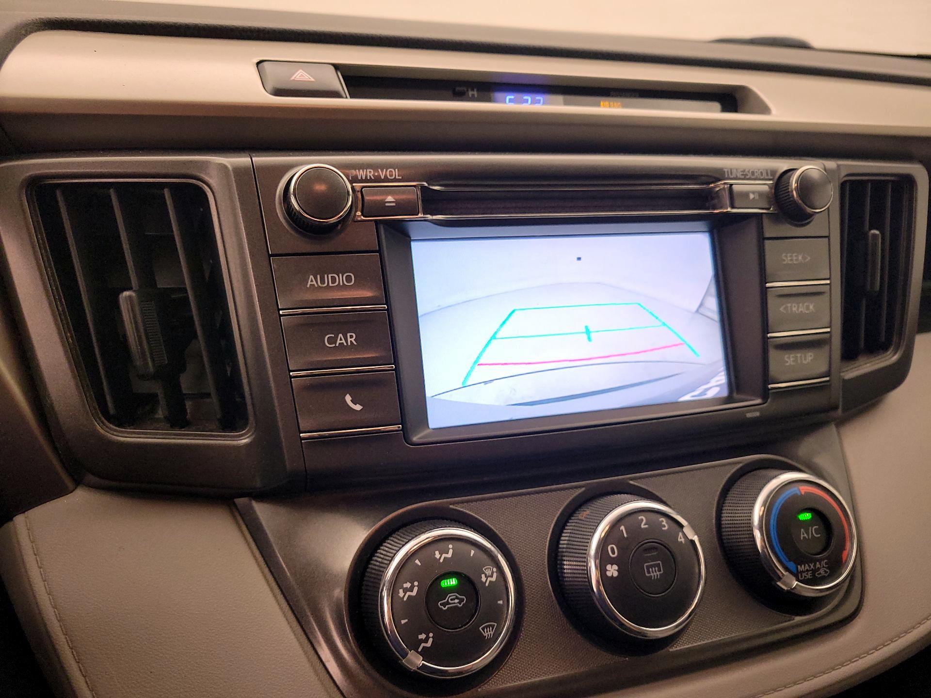 Thumbnail: 2015 Toyota RAV4 - 14