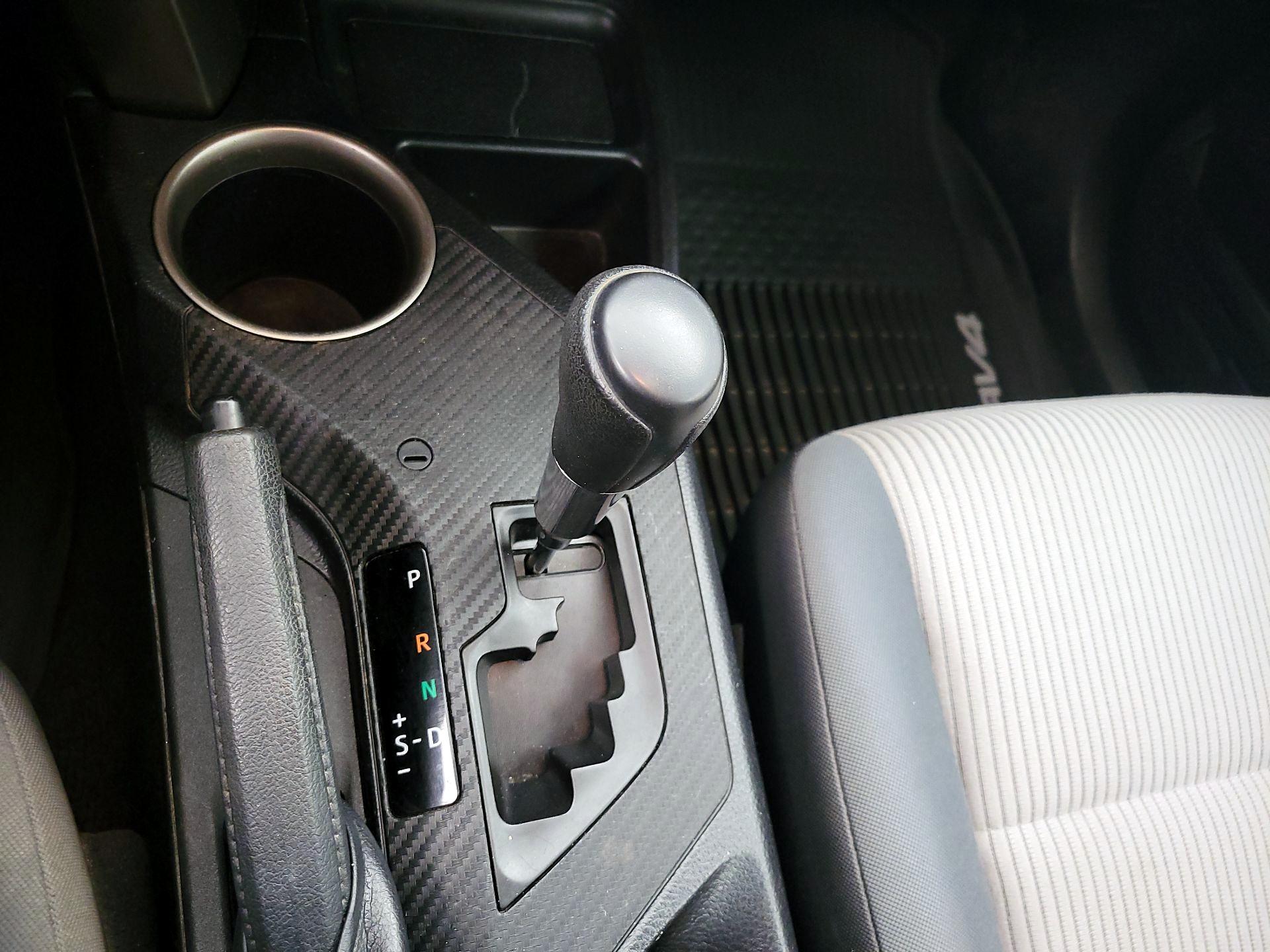 Thumbnail: 2015 Toyota RAV4 - 17